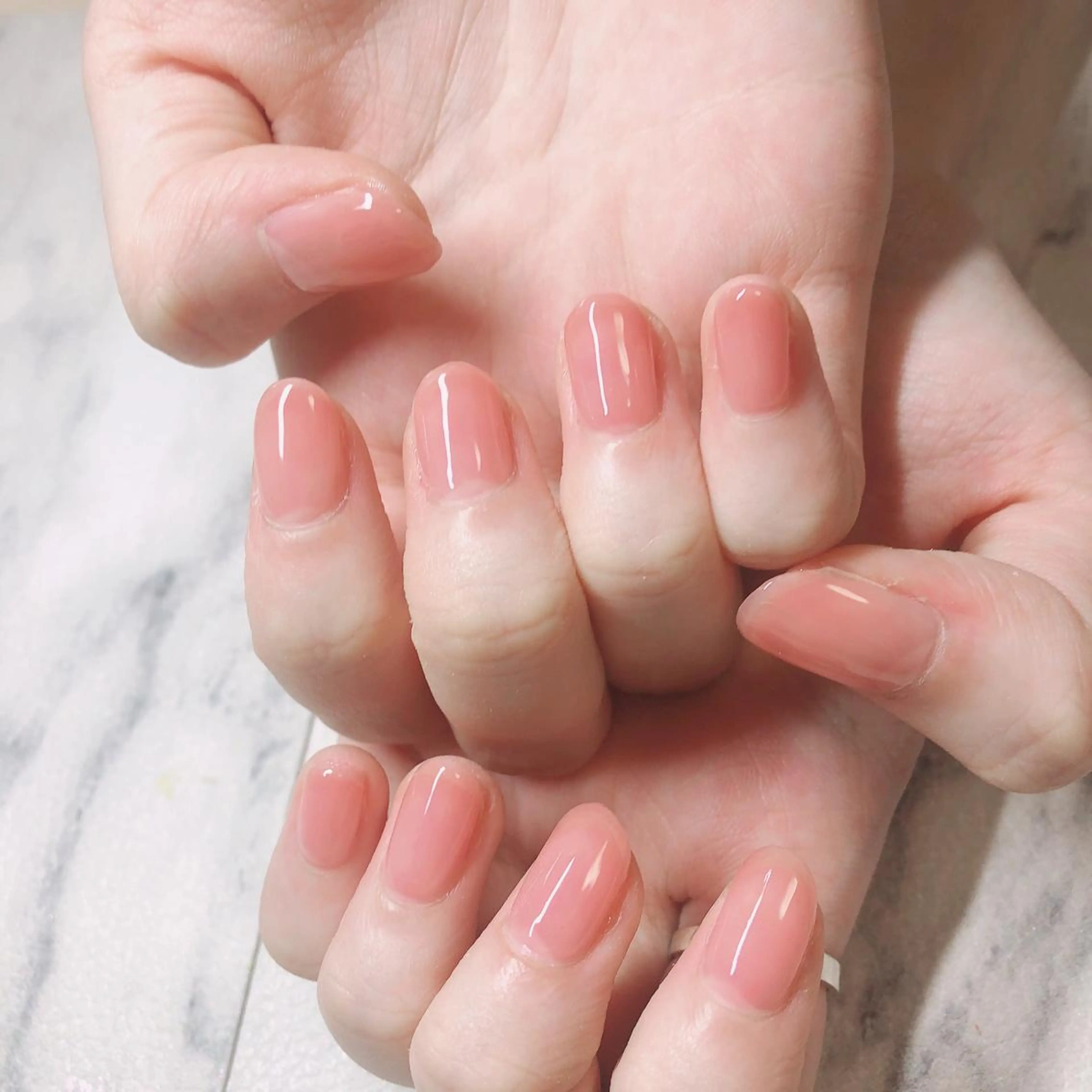 ネイル 氷ネイル・うるうるネイル ワンカラーネイル Nailsalon RAVE所属・結城 怜菜のネイルデザイン