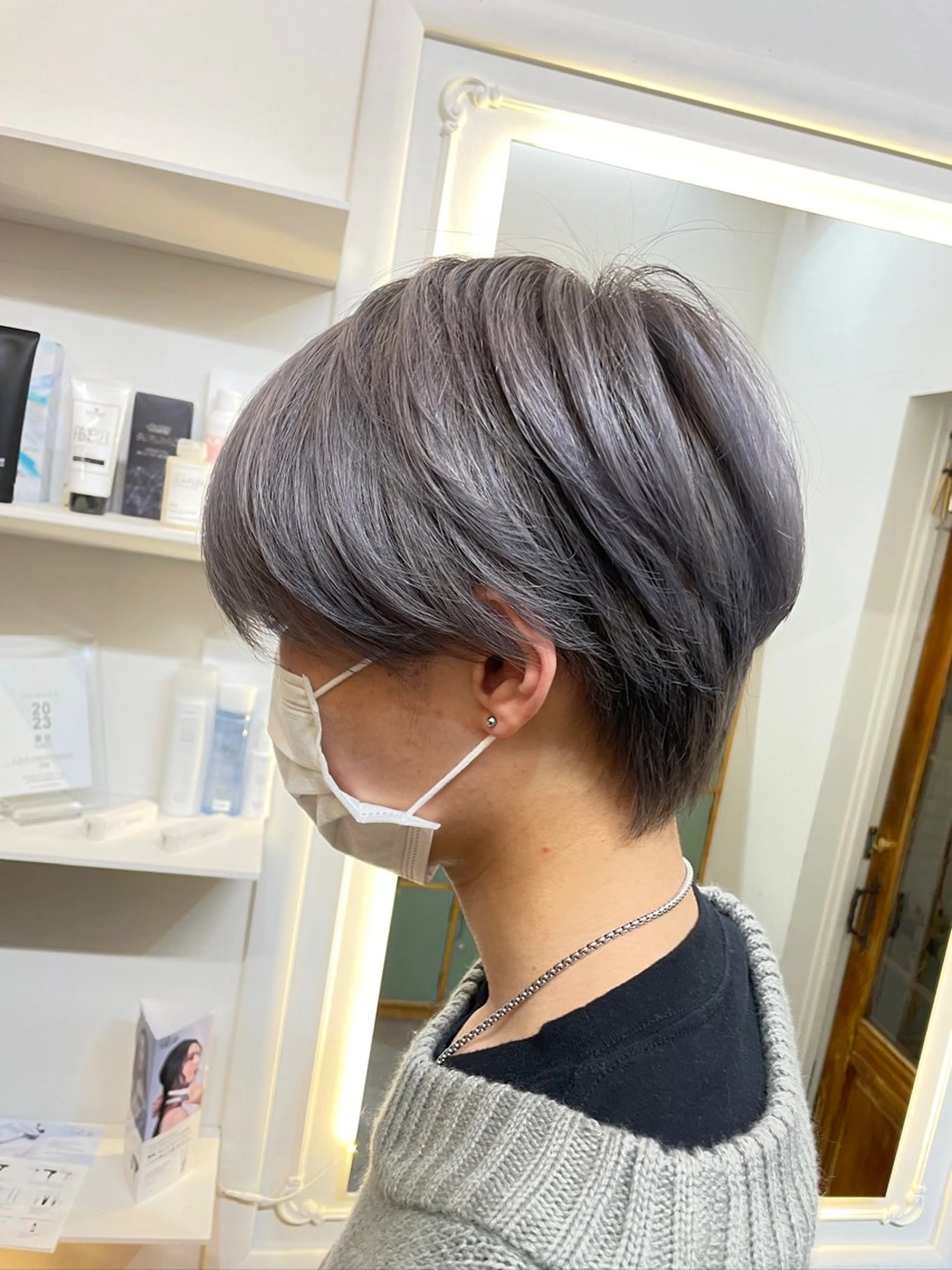 ショート YUUKI/艶カラー レイヤーカットのヘアスタイル