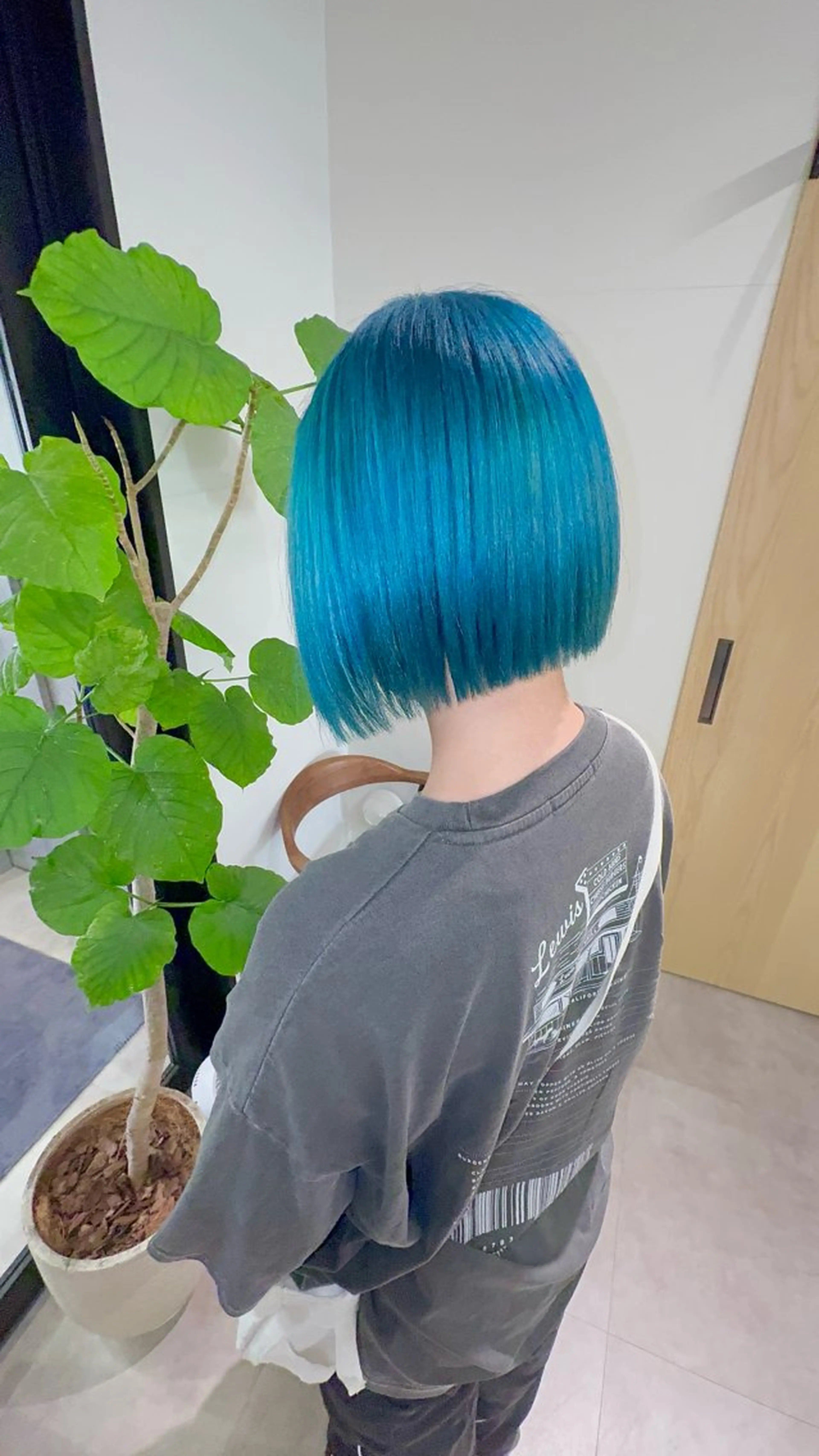 セミロング カラー ヘアアレンジ ブリーチ矯正💐 ミルクティー💐ナオのヘアスタイル