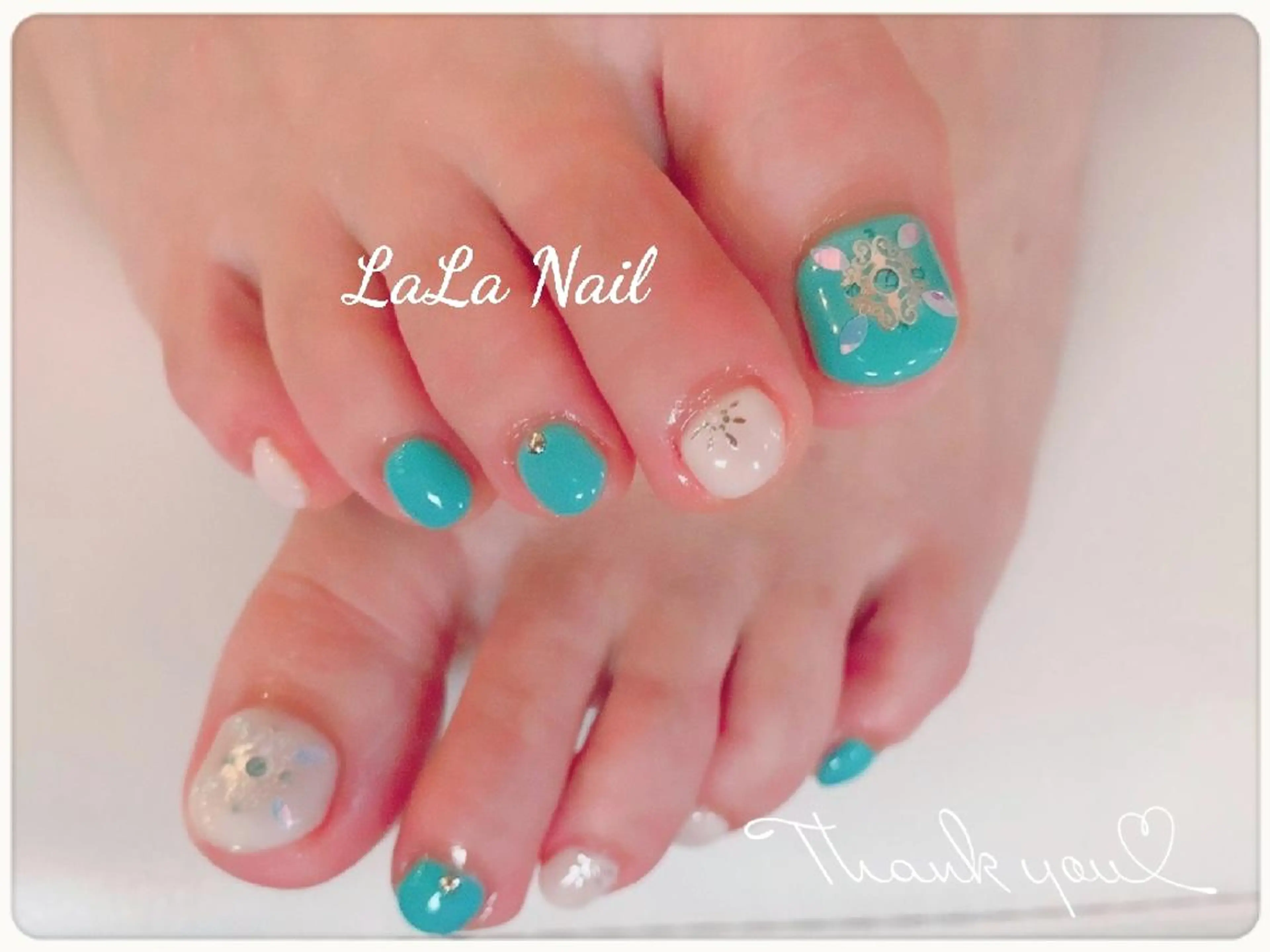 ネイル フットネイル 夏ネイル LaLa Nail所属・LaLa Nailのネイルデザイン