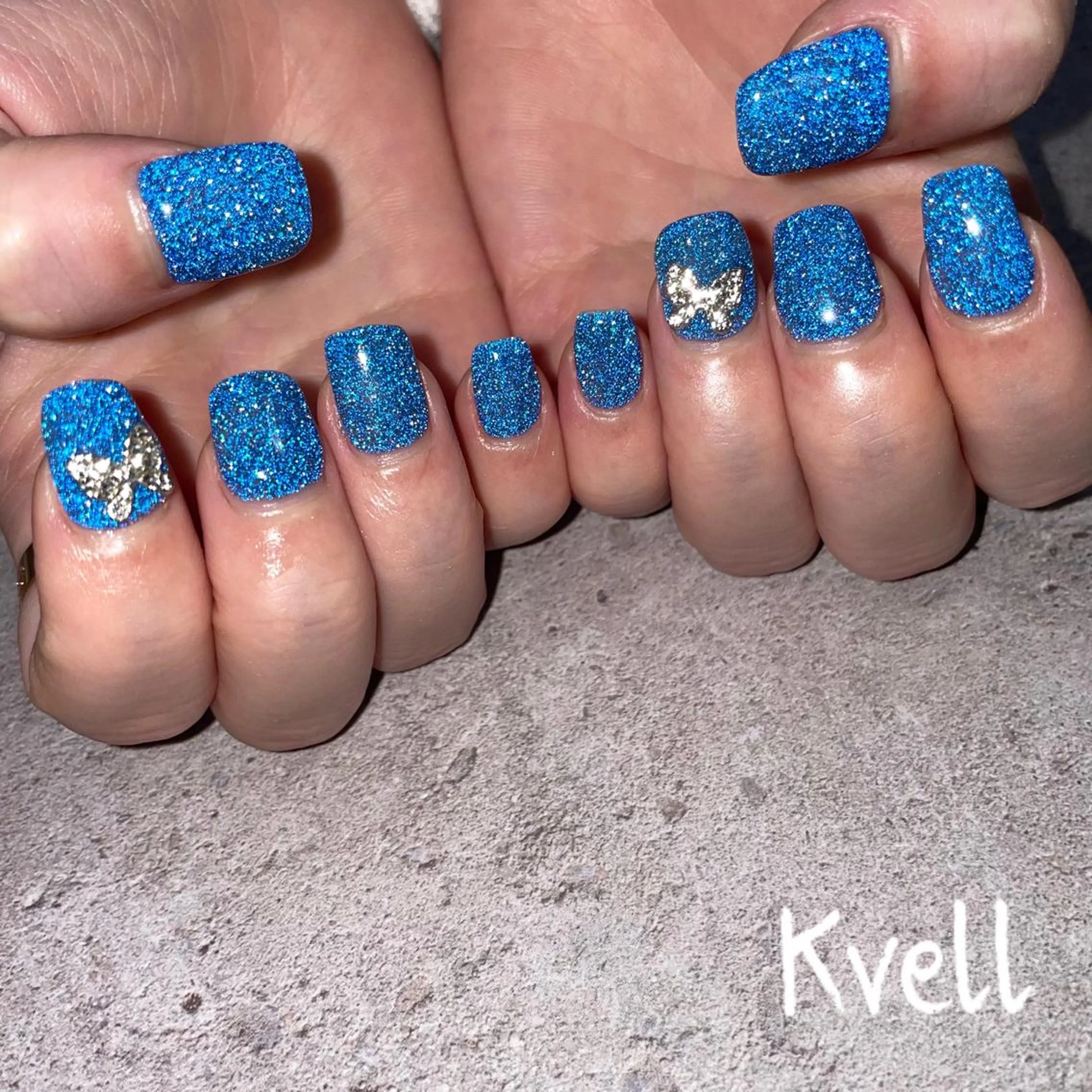 ネイル ブルー フラッシュネイル ハンドネイル nail salon  Kvell所属・nailsalon Kvellのネイルデザイン