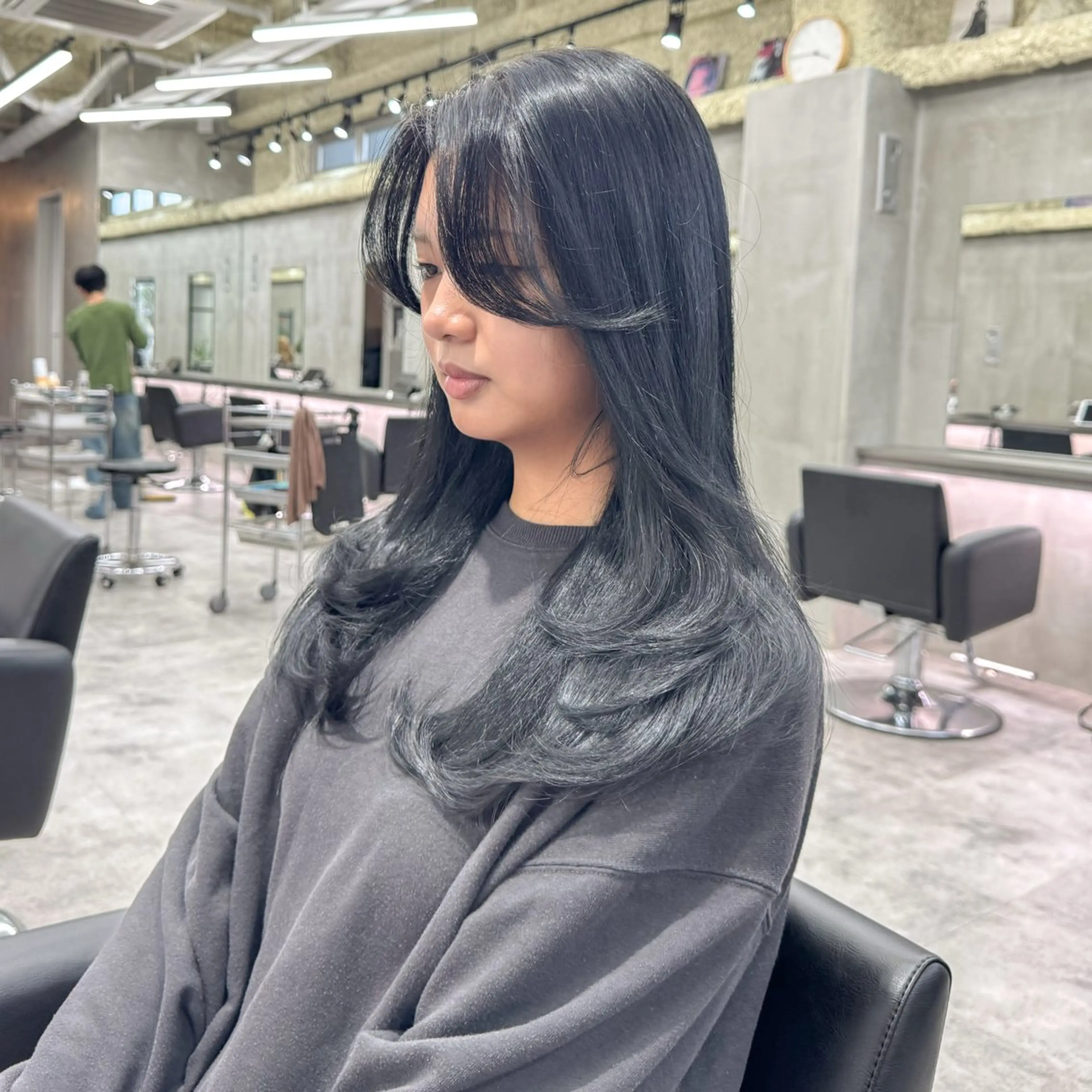 カラー 黒髪 ブルーカラー ブルーブラック 🍈yurina パーマ🍈のヘアスタイル