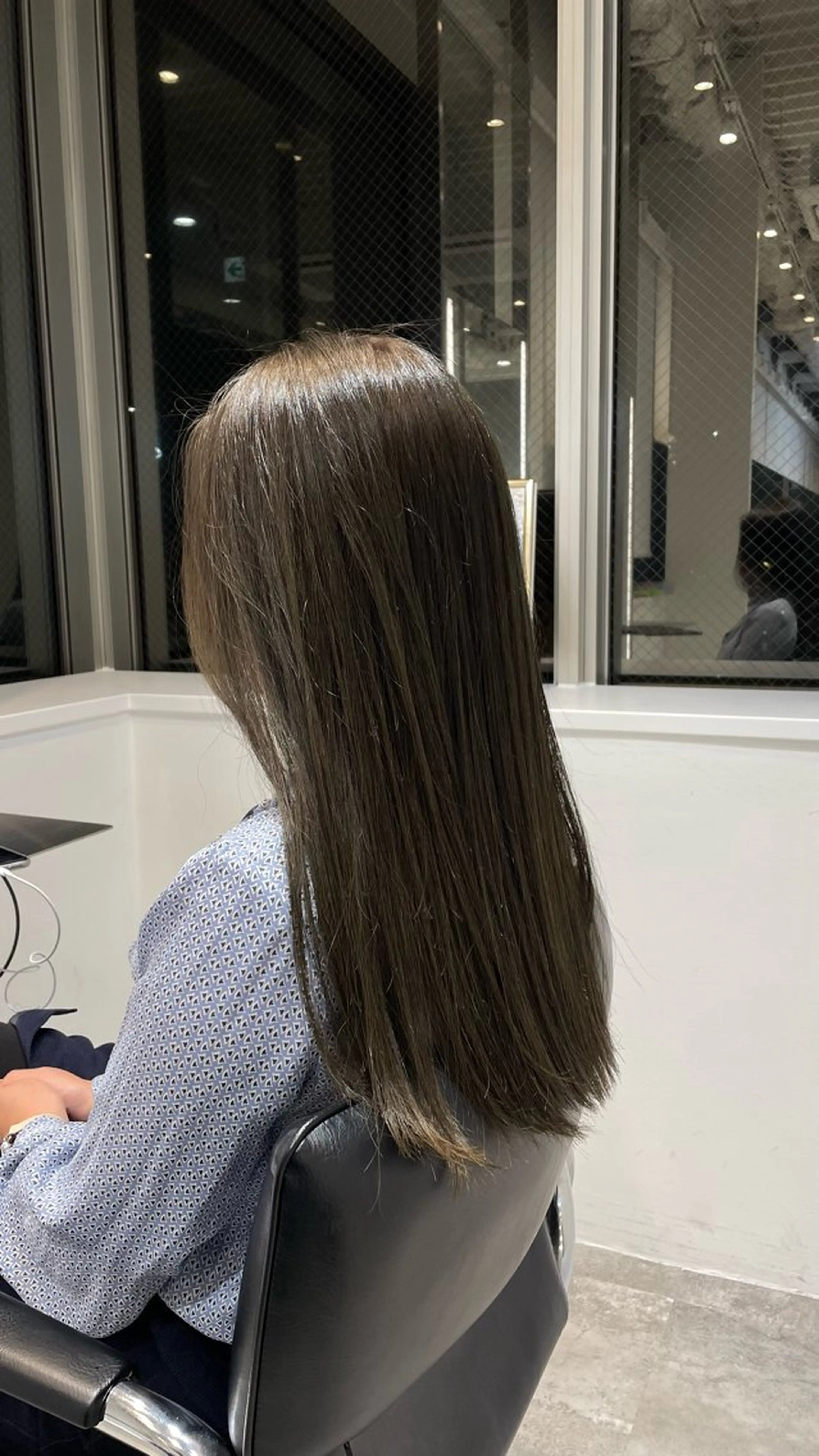 ロング カラー オリーブカラー fifth 阿部楓のヘアスタイル