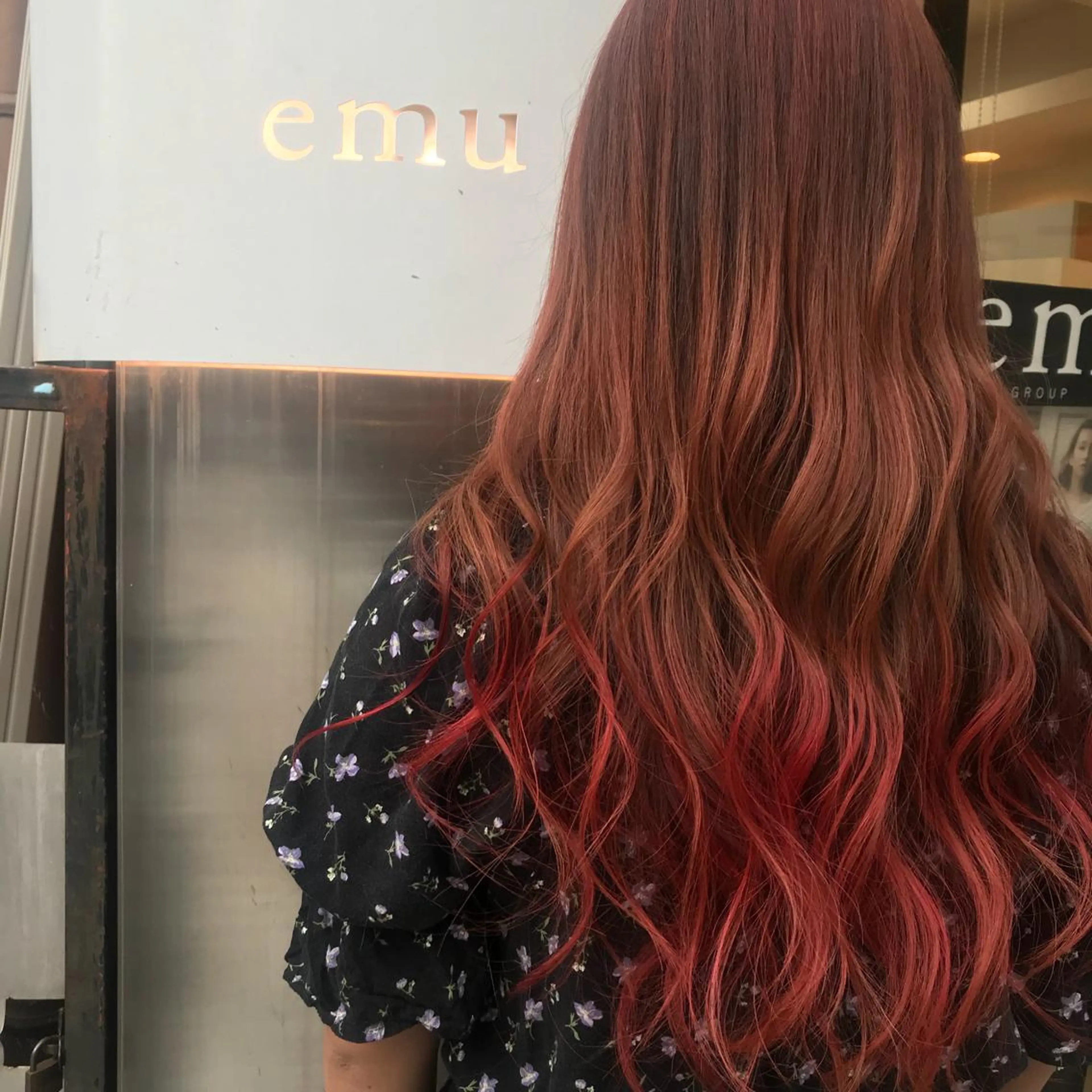 ロング カラー ハイライトカラー ハイライト トリートメント Konatsu /似合わせスタイルのヘアスタイル