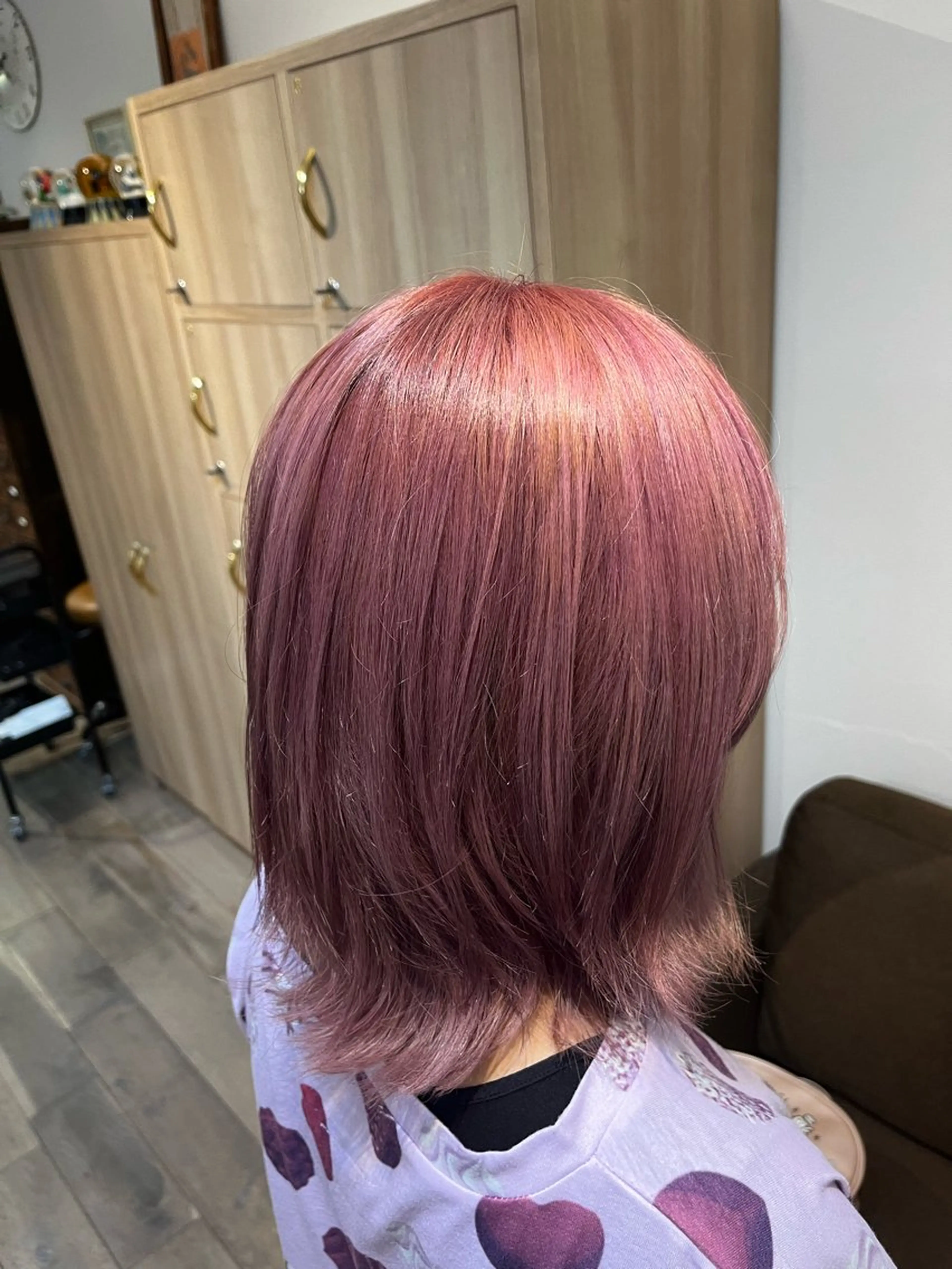 ミディアム カラー ブリーチ ダブルカラー ピンクカラー ヘアカラー 臺 佳連のヘアスタイル