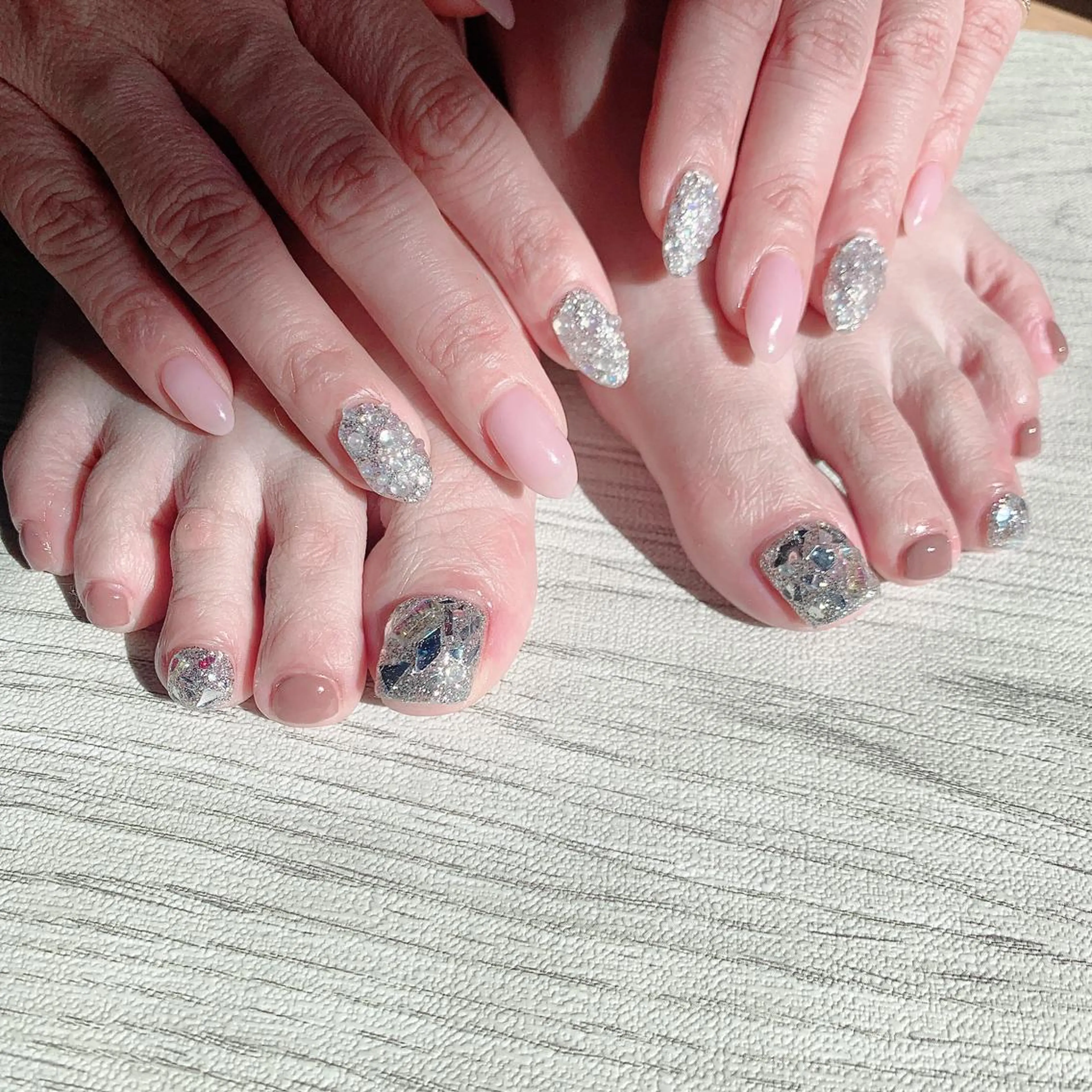 ネイル フットネイル ハンドネイル フットネイル Adite nailのネイルデザイン