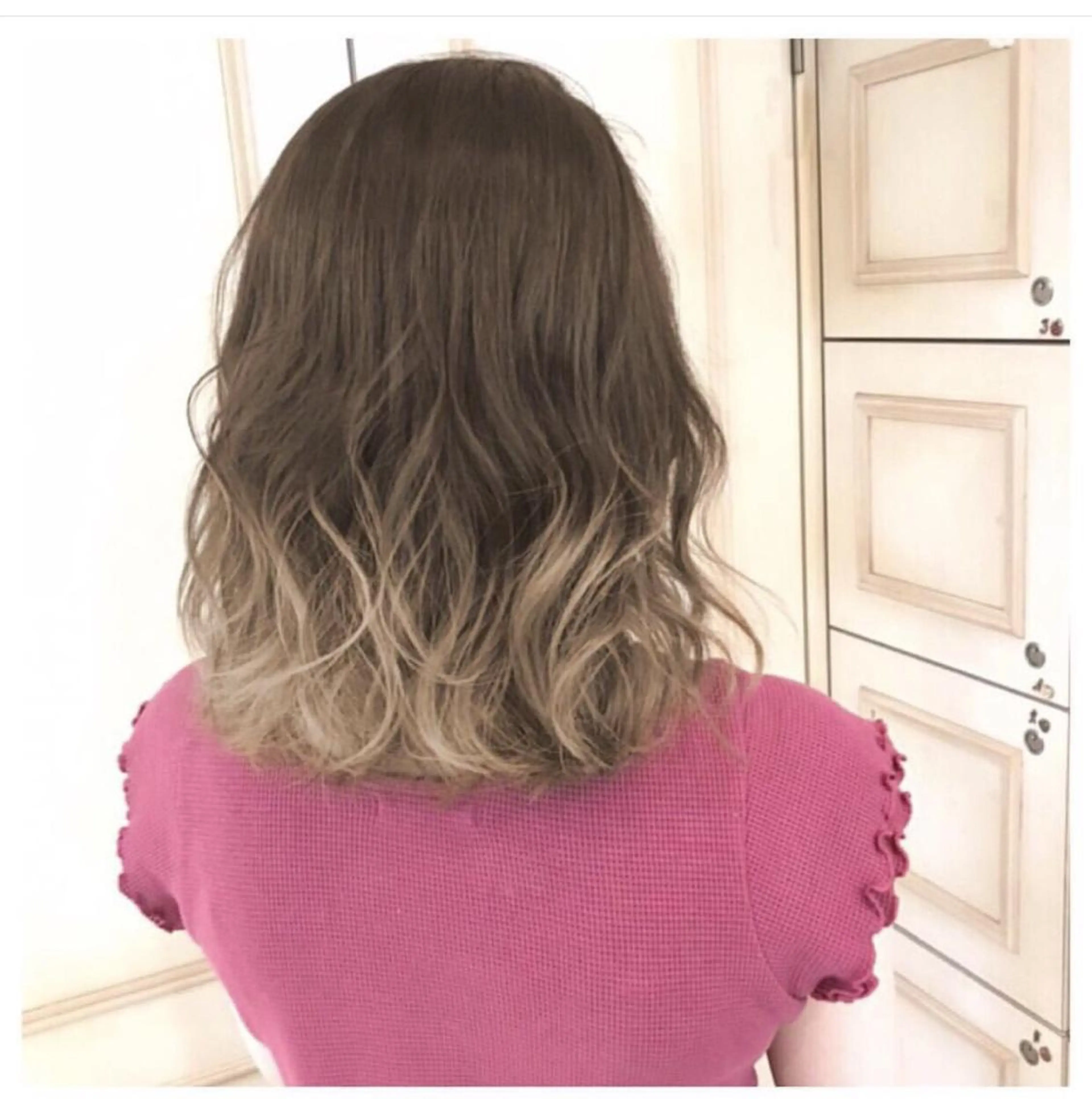 ミディアム カラー ヘアアレンジ 🩵盛れる韓国ヘア 🩵うるつやカラーのヘアスタイル