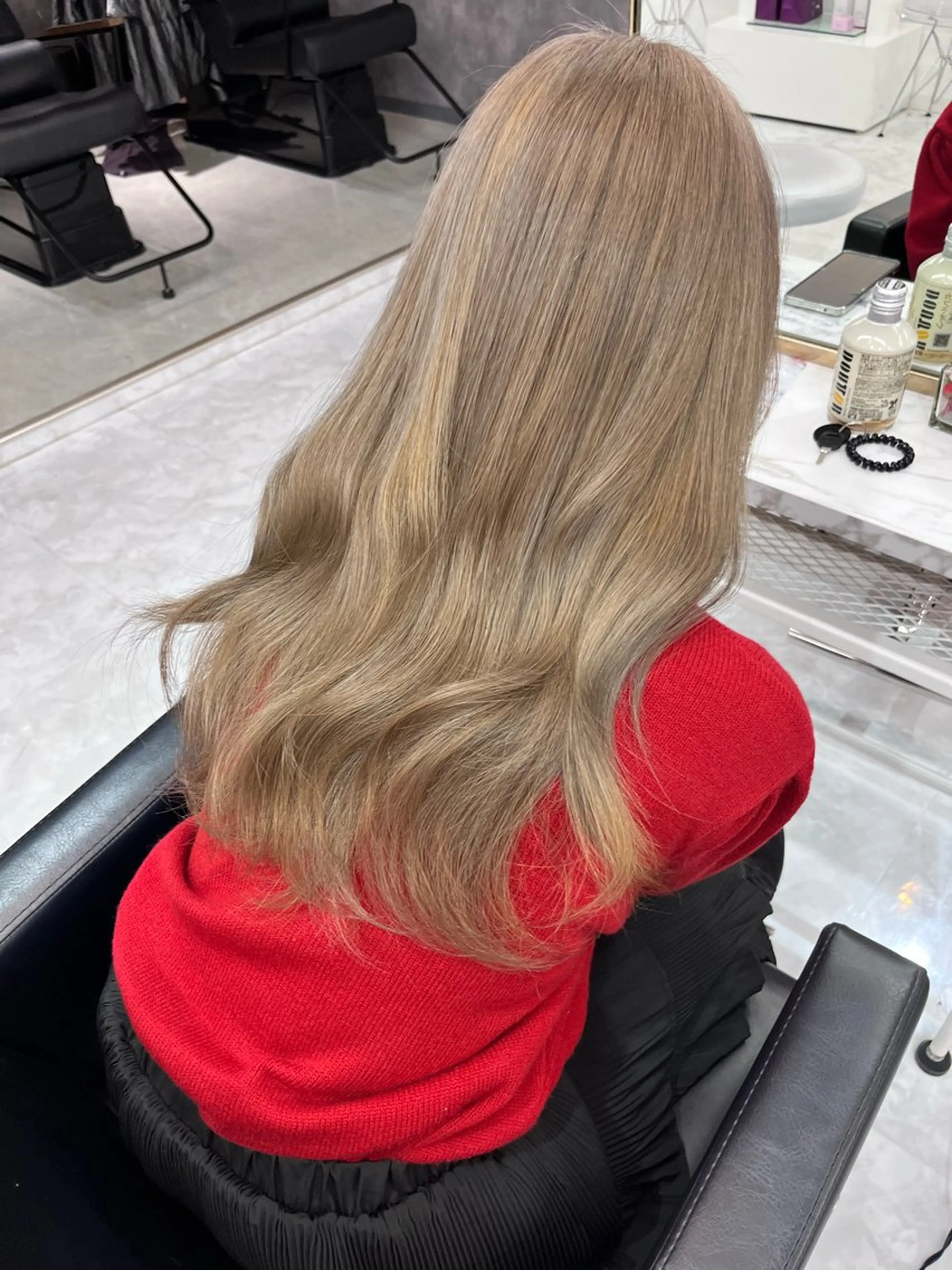 セミロング カラー ヘアアレンジ 🎀韓国ヘア🎀 𝐬𝐚𝐫𝐚🎀のヘアスタイル