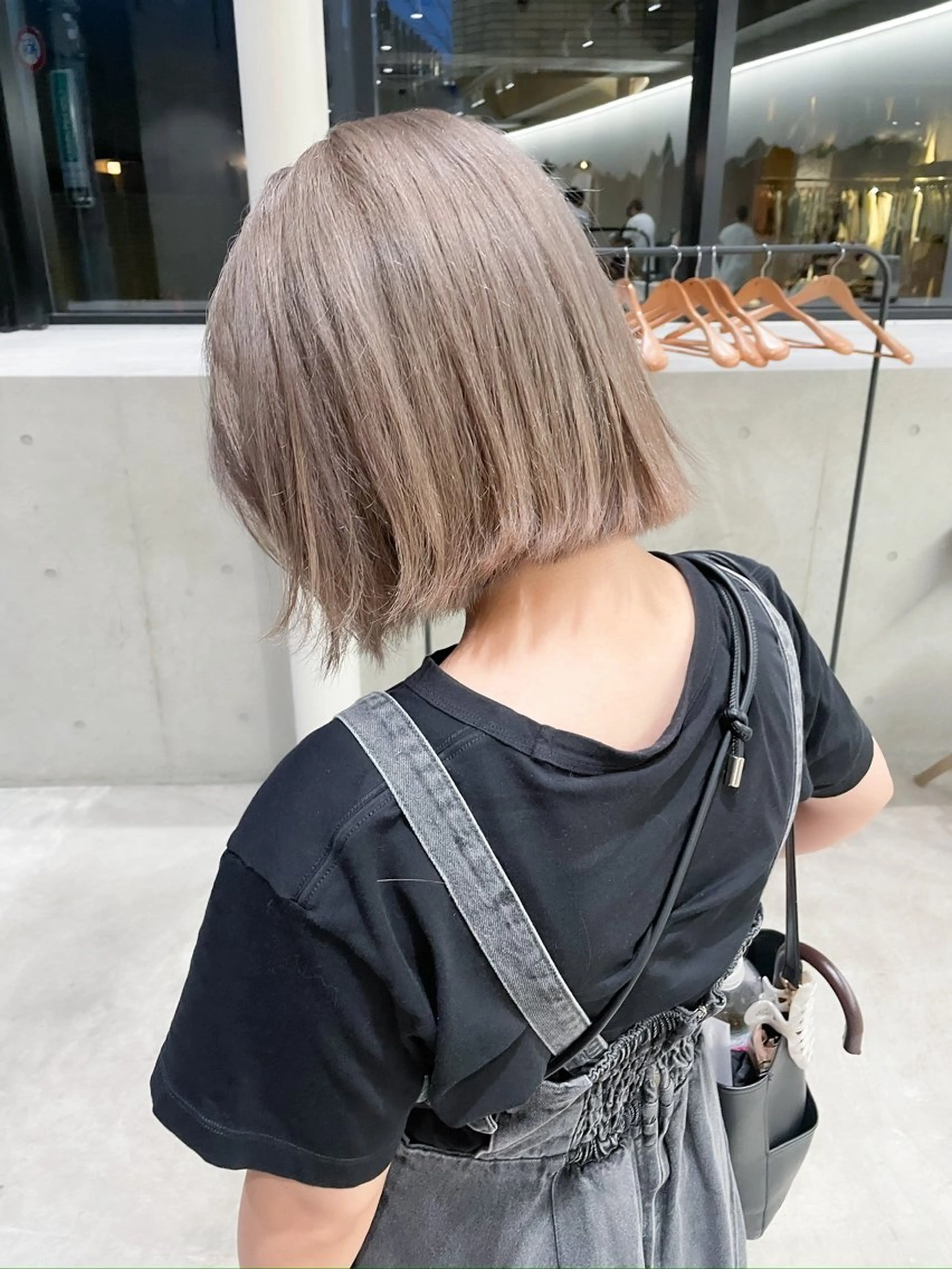 ショート カラー ヘアアレンジ ミニボブ/ブリーチ 🌈MISATOのヘアスタイル