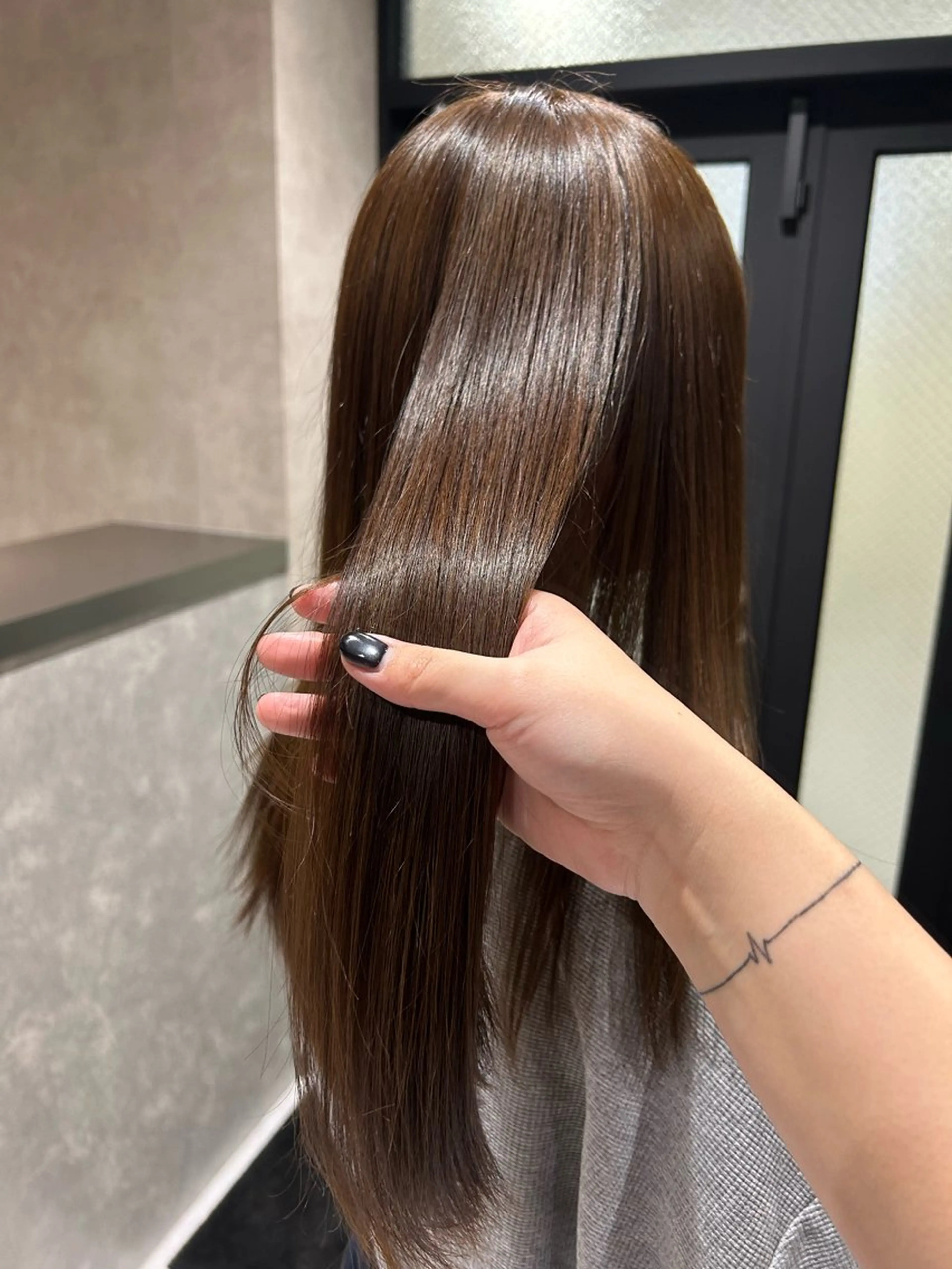 ロング カラー ブラウンカラー 髪質改善 ヘアカラー トリートメント 《.Xian》ホソミ /透明感カラー/艶髪のヘアスタイル