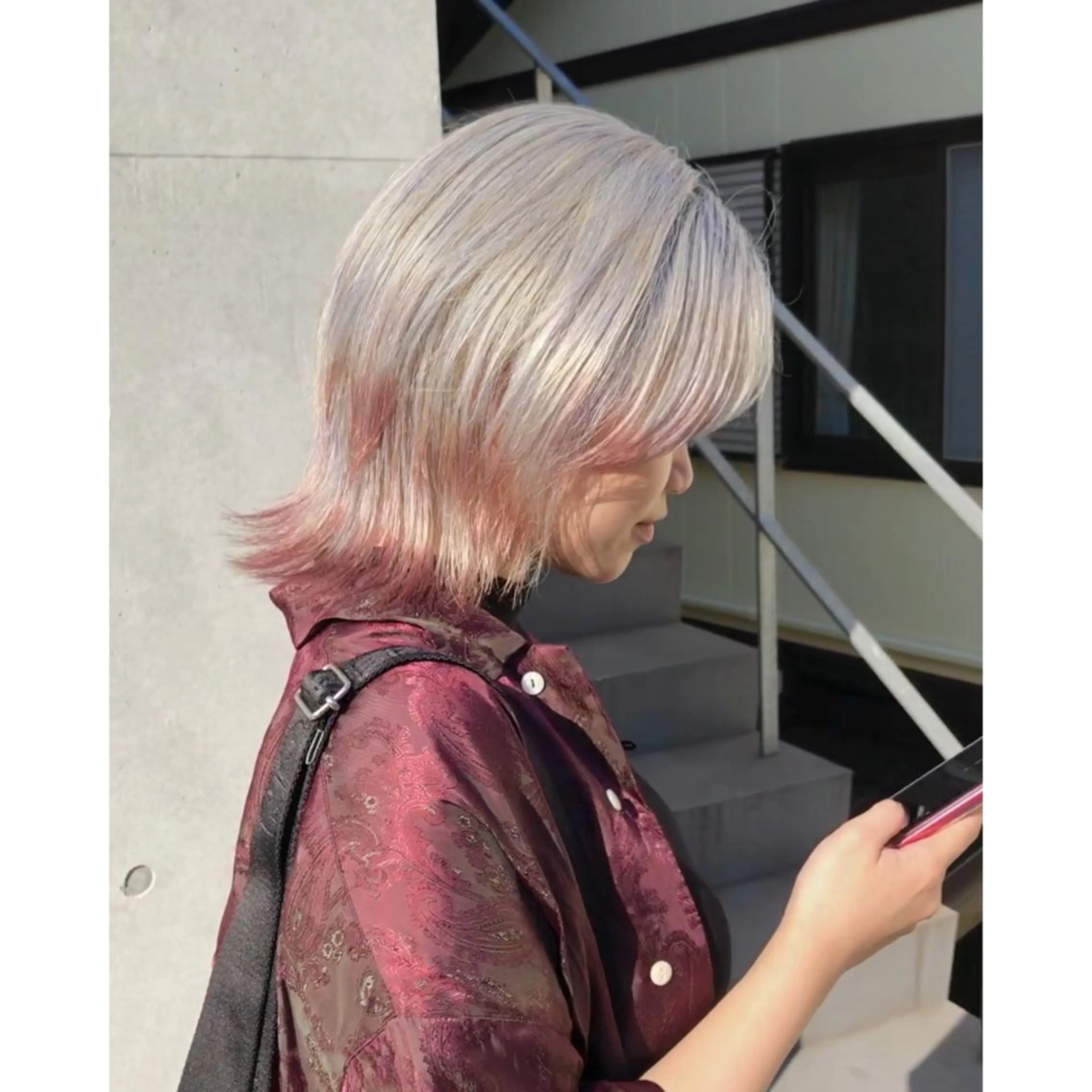 ミディアム カラー ブリーチ ブルーカラー ケアブリーチ デザインカラー ハイトーンカラー 推しカラー✨ オタク美容師ユウカのヘアスタイル