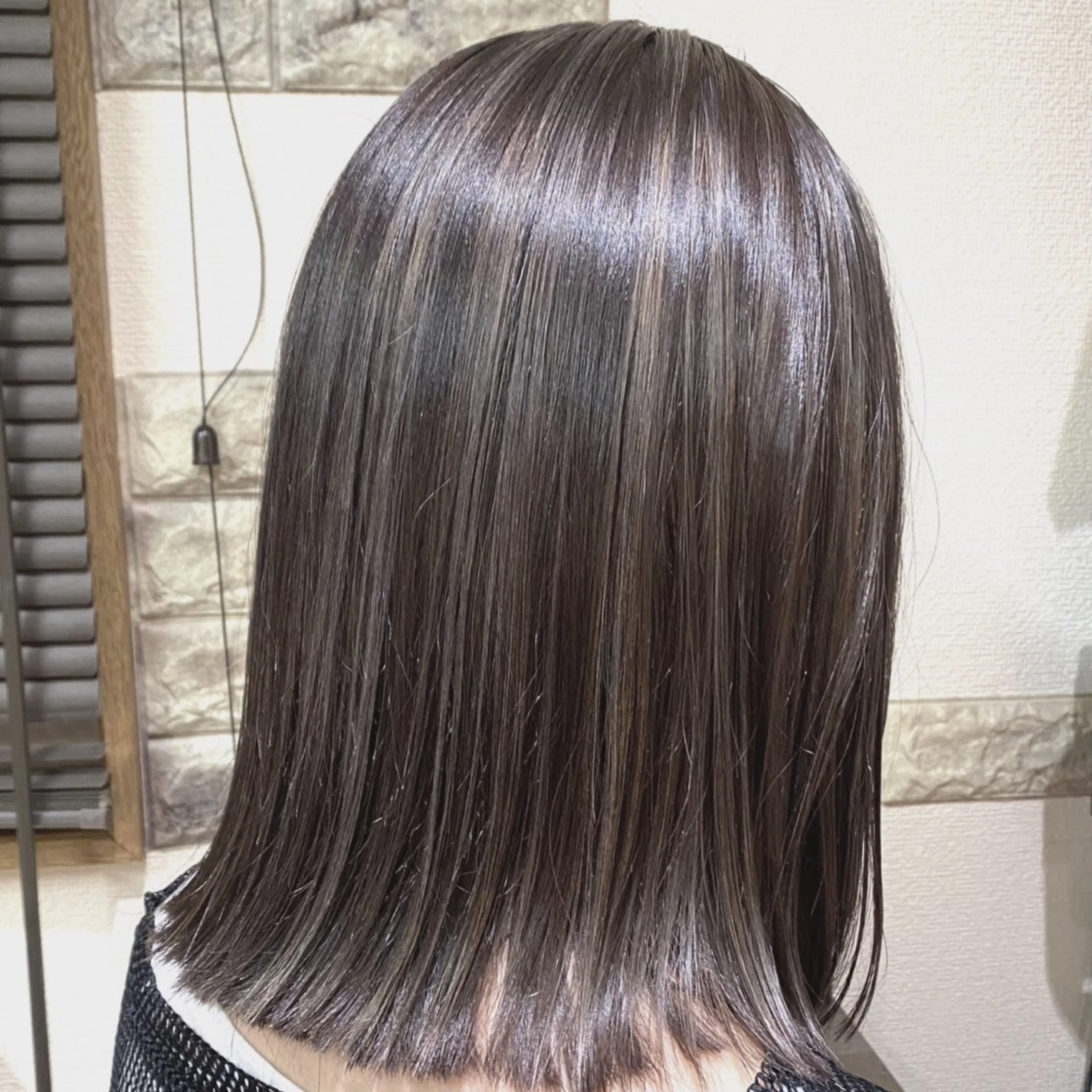 ミディアム カラー ブリーチ ハイライトカラー ハイライト ナガハマ美容室所属・ナガハマ ミカのヘアスタイル