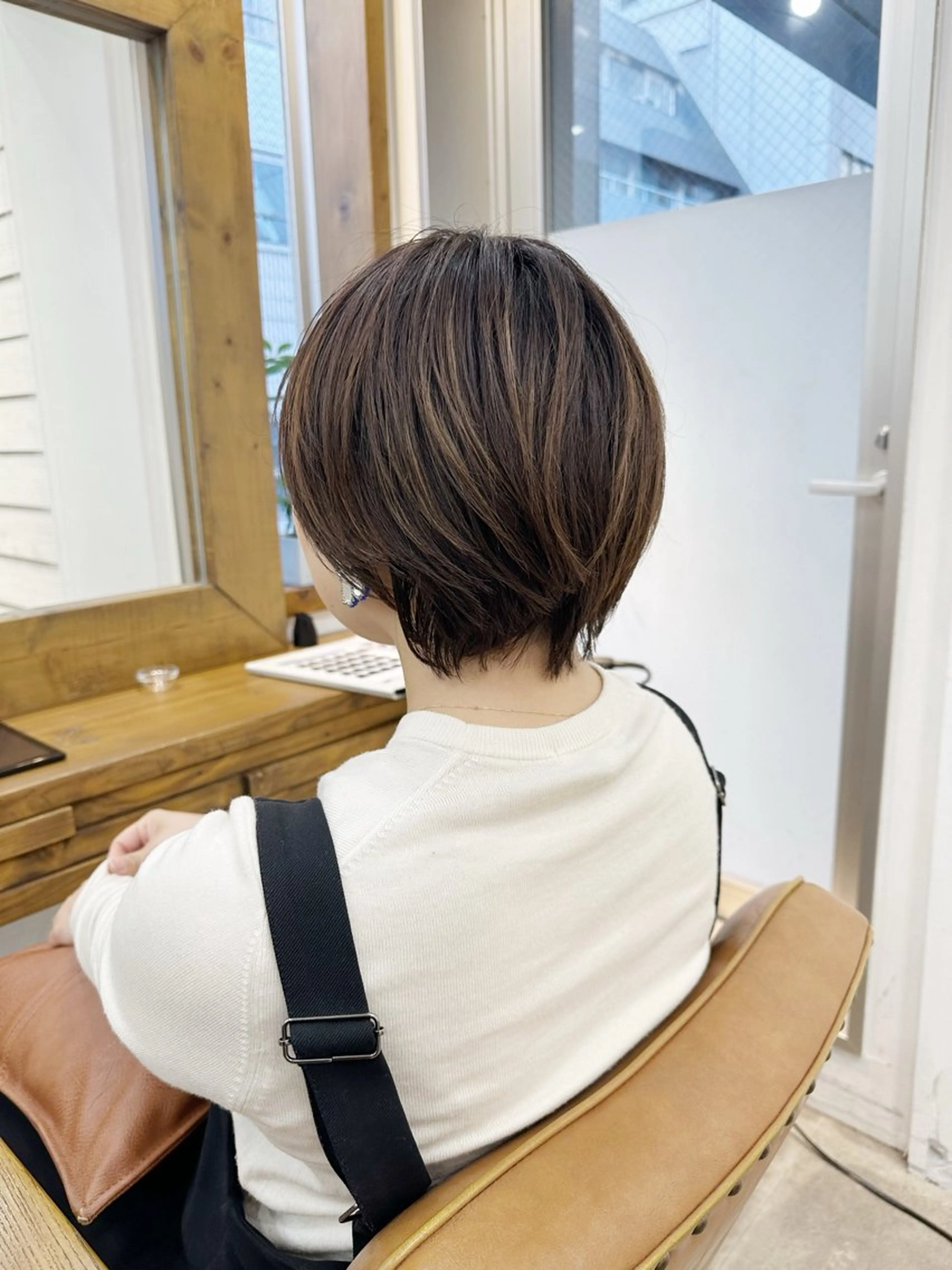 ショート カラー ショートボブ ハンサムショート ボブ くせ毛 ショートヘア カット ヘアカラー newline銀座所属・銀座ショート/ 大人ショート/金子涼のヘアスタイル