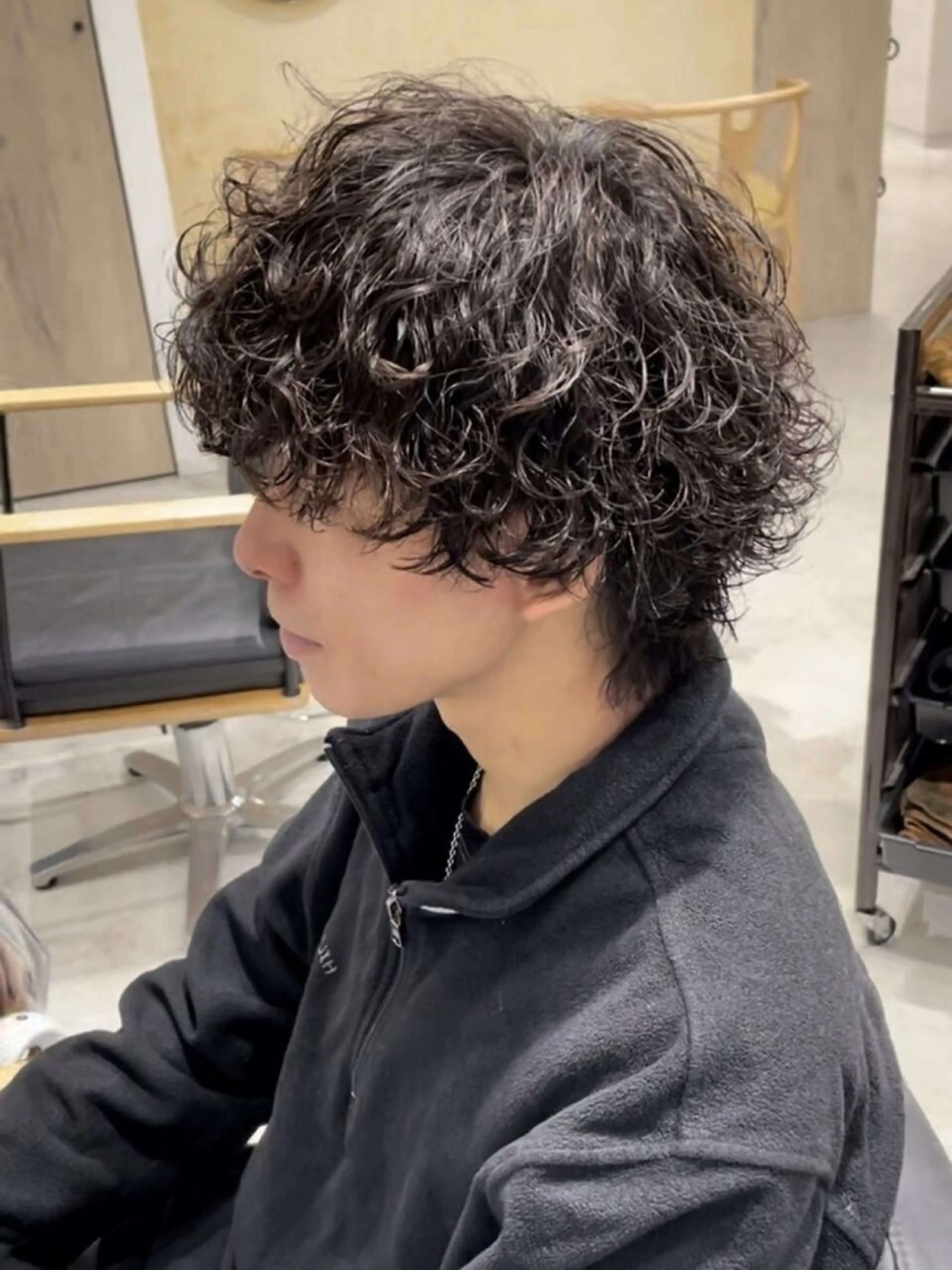 パーマ メンズ ウルフレイヤー🐺 ヒナ🩶のヘアスタイル