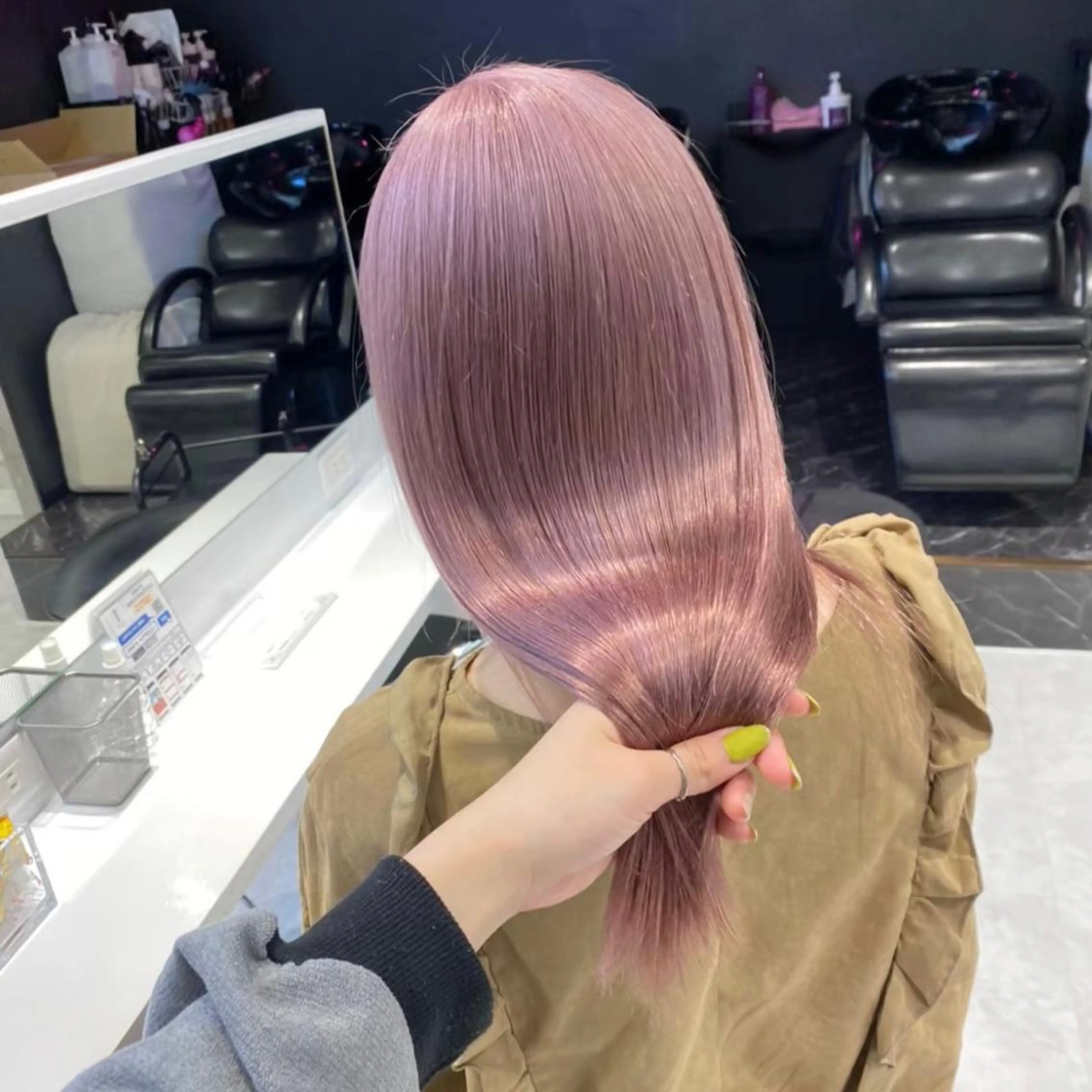 セミロング カラー ヘアアレンジ メンズ キッズ ヘアカラー トリートメント ヘアセット お悩み解決美容師 💐AMIのヘアスタイル