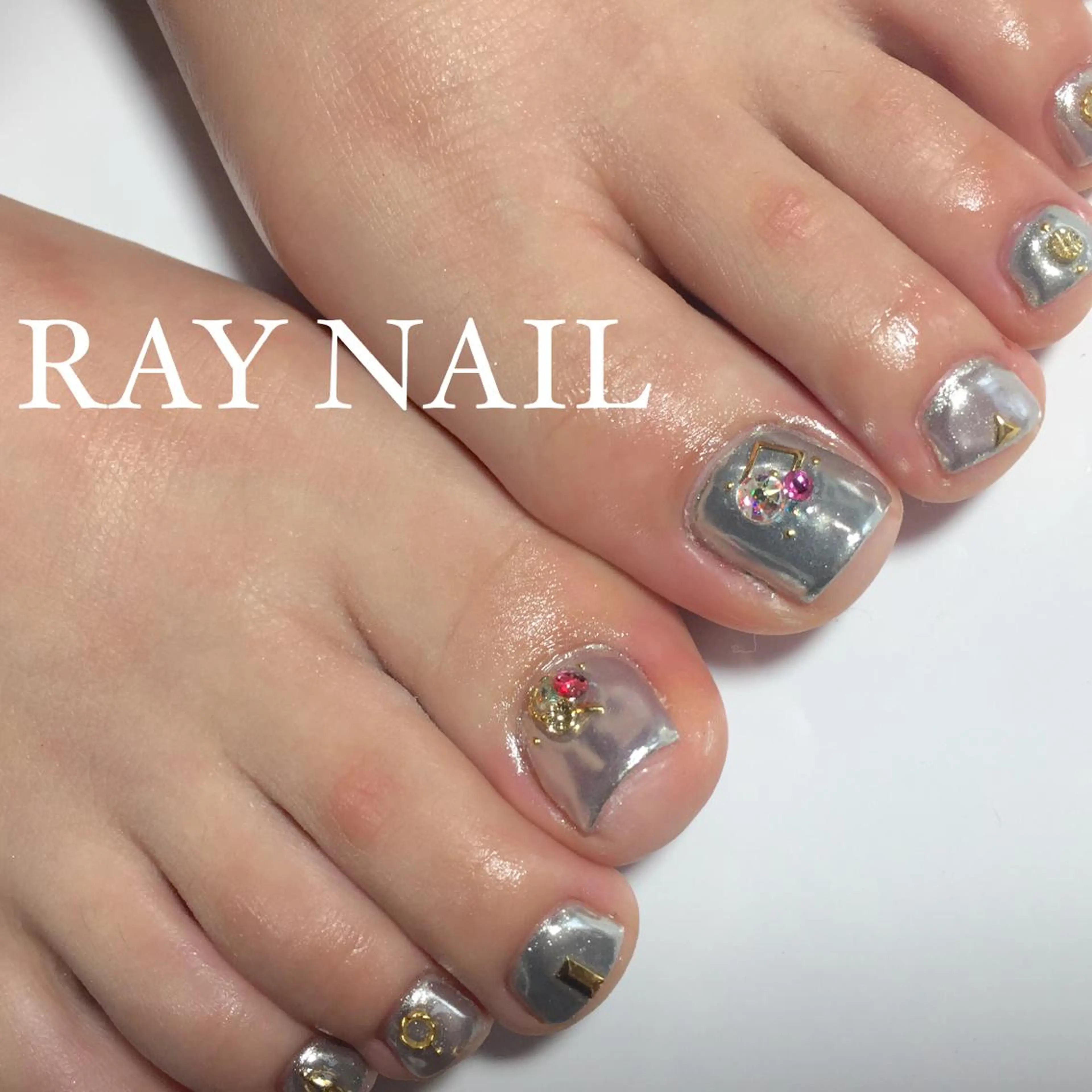 ネイル ミラーネイル Arowa 伊田のネイルデザイン