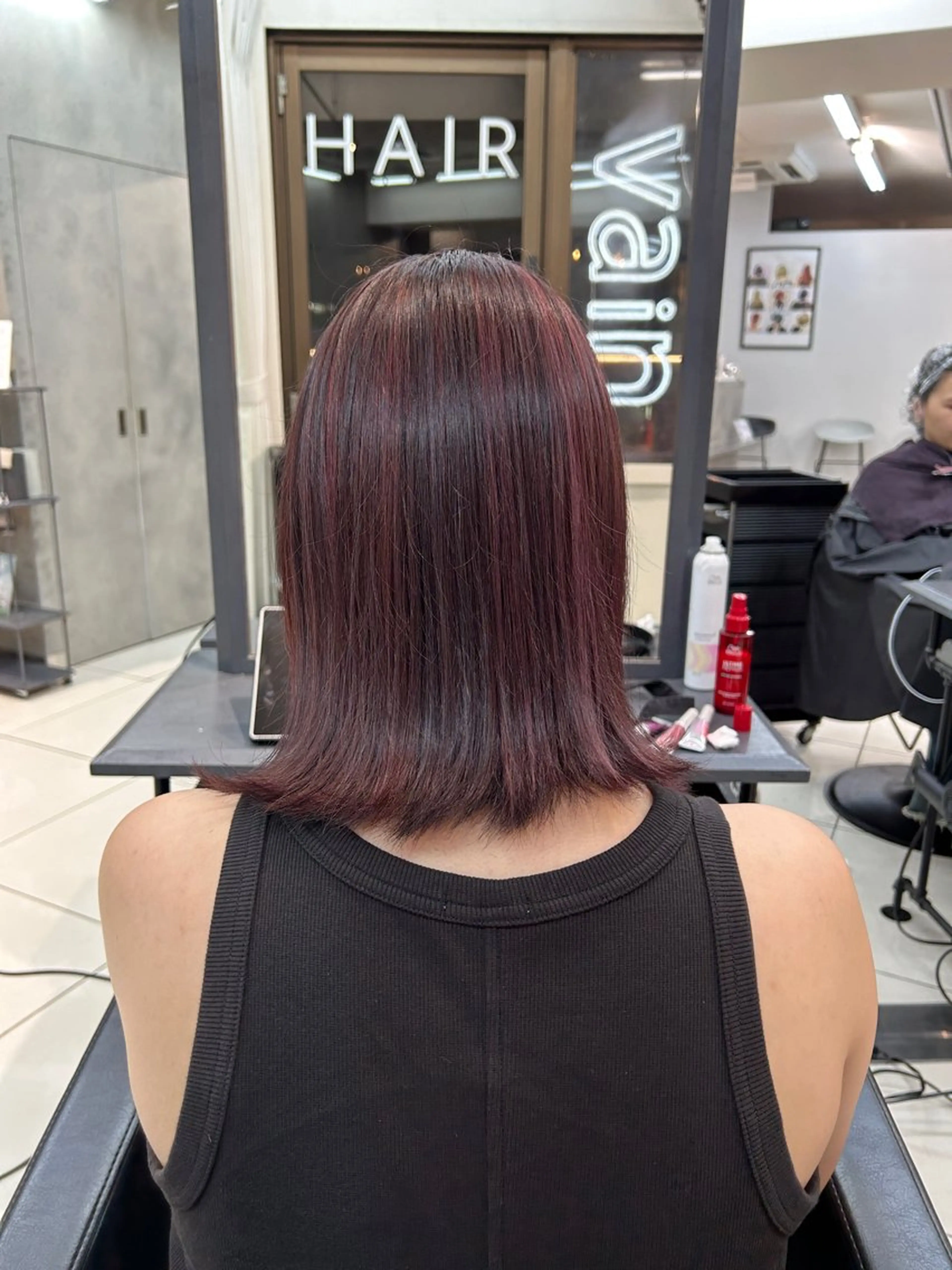 セミロング vain(ヴェイン)所属・レイヤー艶 カラー/kougaのヘアスタイル