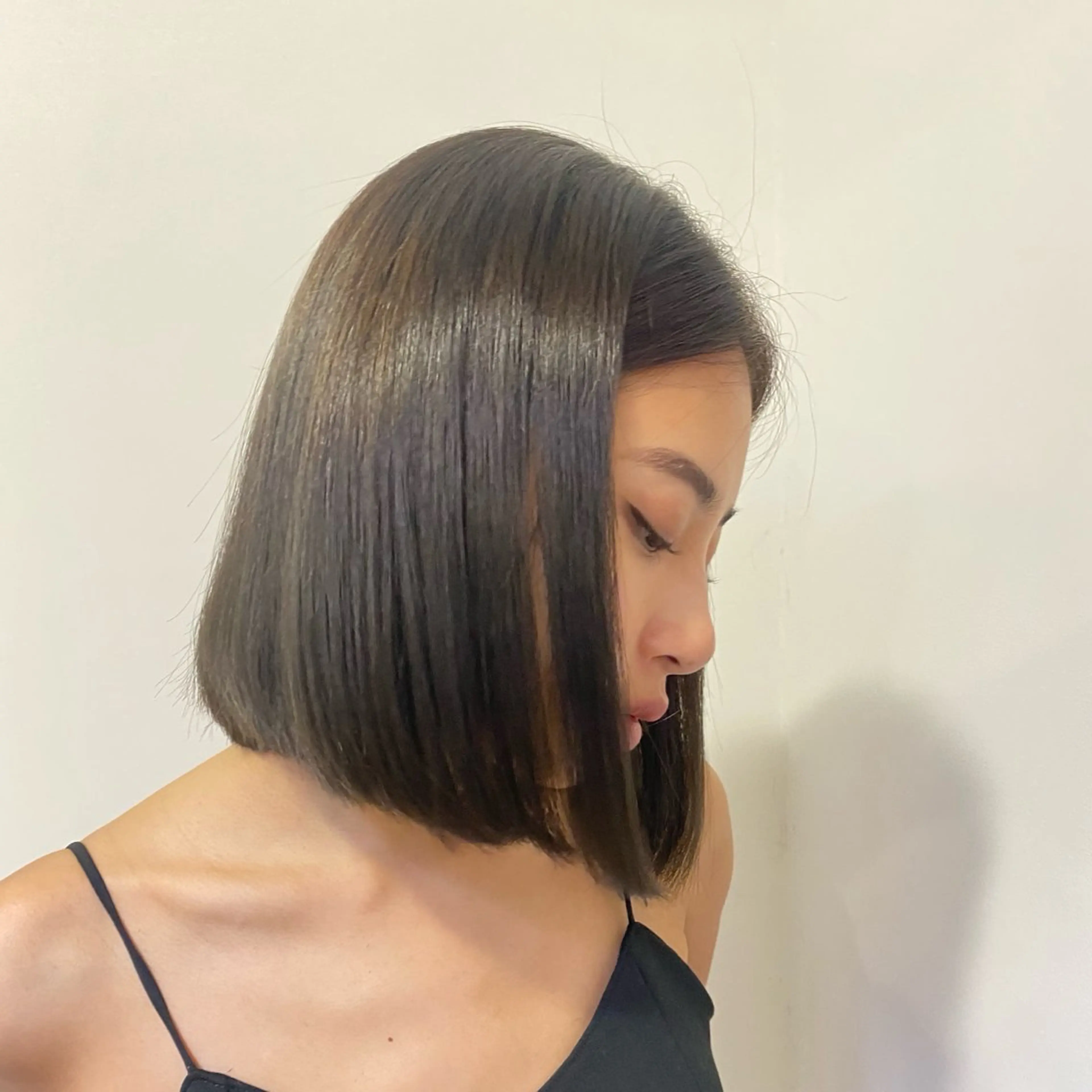 ショート カラー YUUKI/艶カラー レイヤーカットのヘアスタイル
