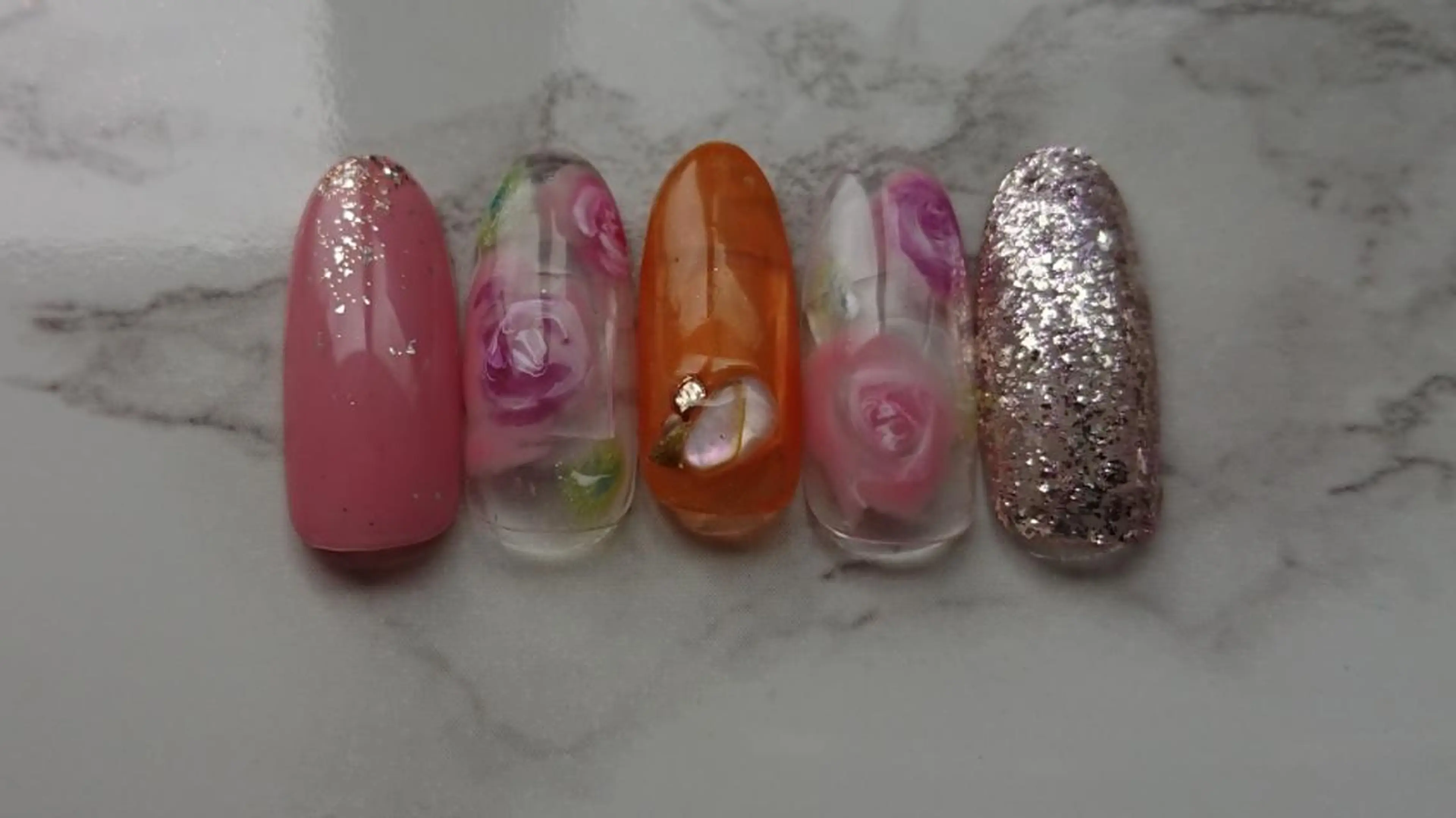 nailroom Girasoleのネイルデザイン