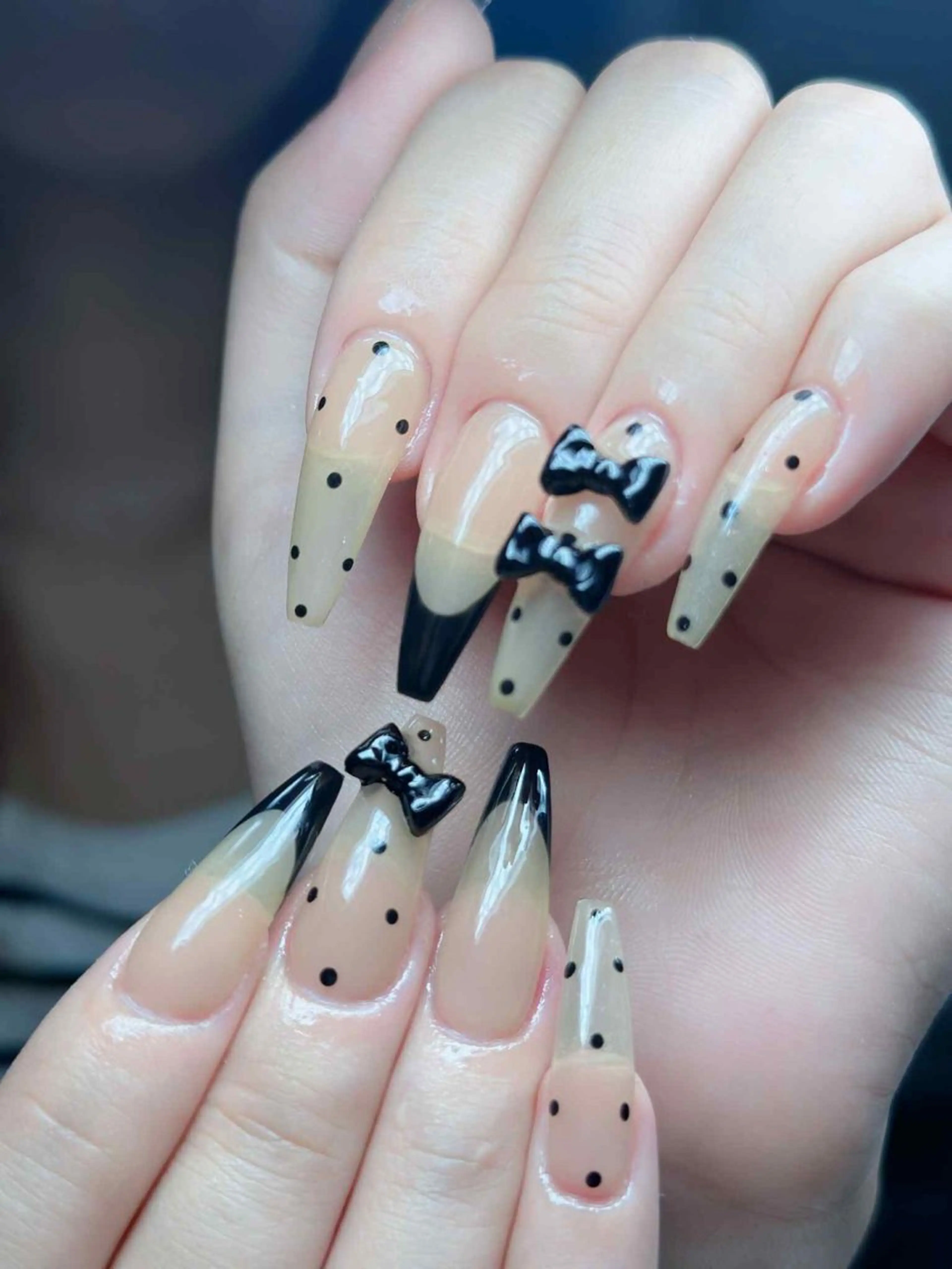 ネイル フレンチネイル ジェルネイル ハロウィン キラキラネイル 韓国ネイル H.babynailsalon所属・H.baby Nail Salonのネイルデザイン