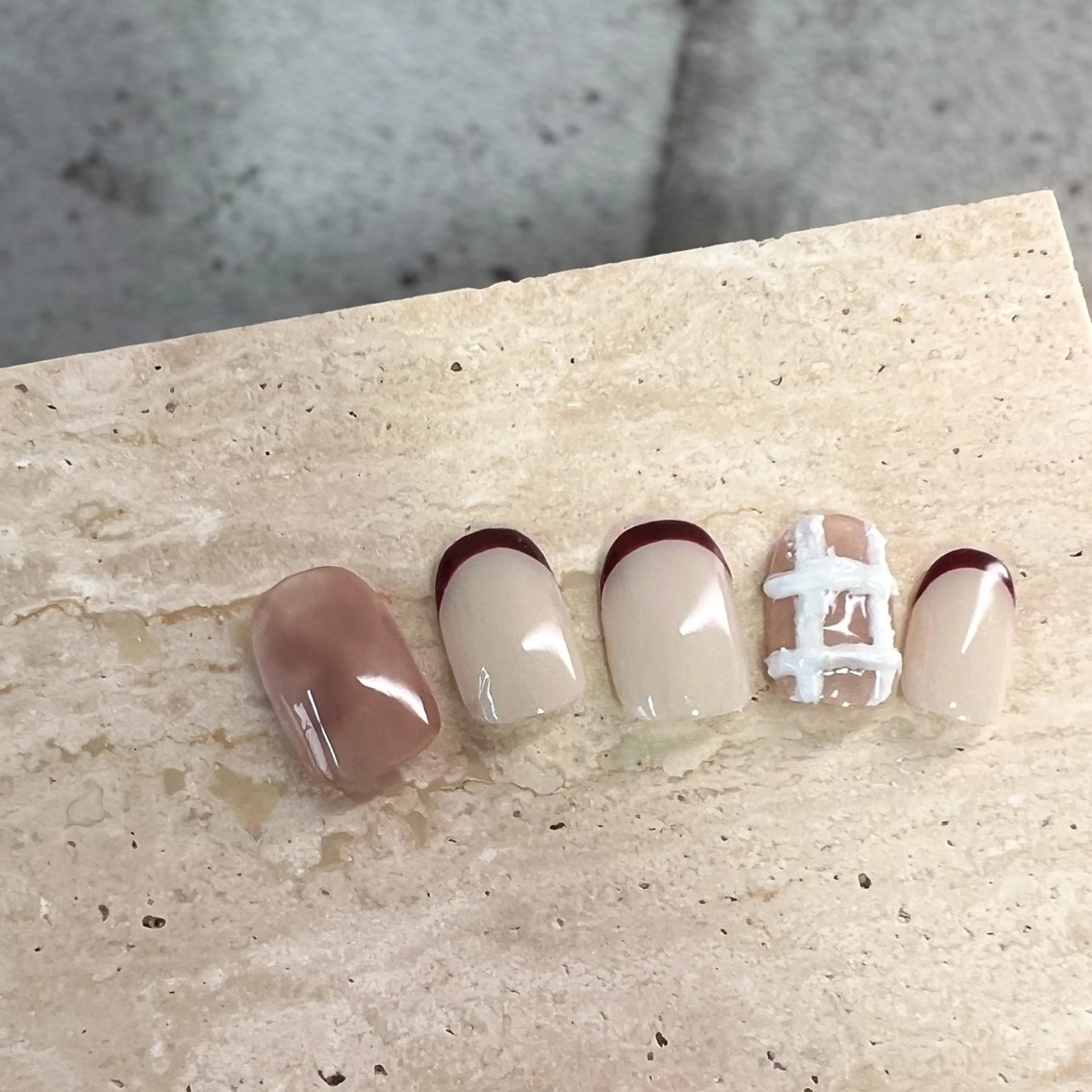 ネイル ブラウン フレンチネイル ニュアンスネイル ピンク ハンドネイル pointillé .ayaのネイルデザイン