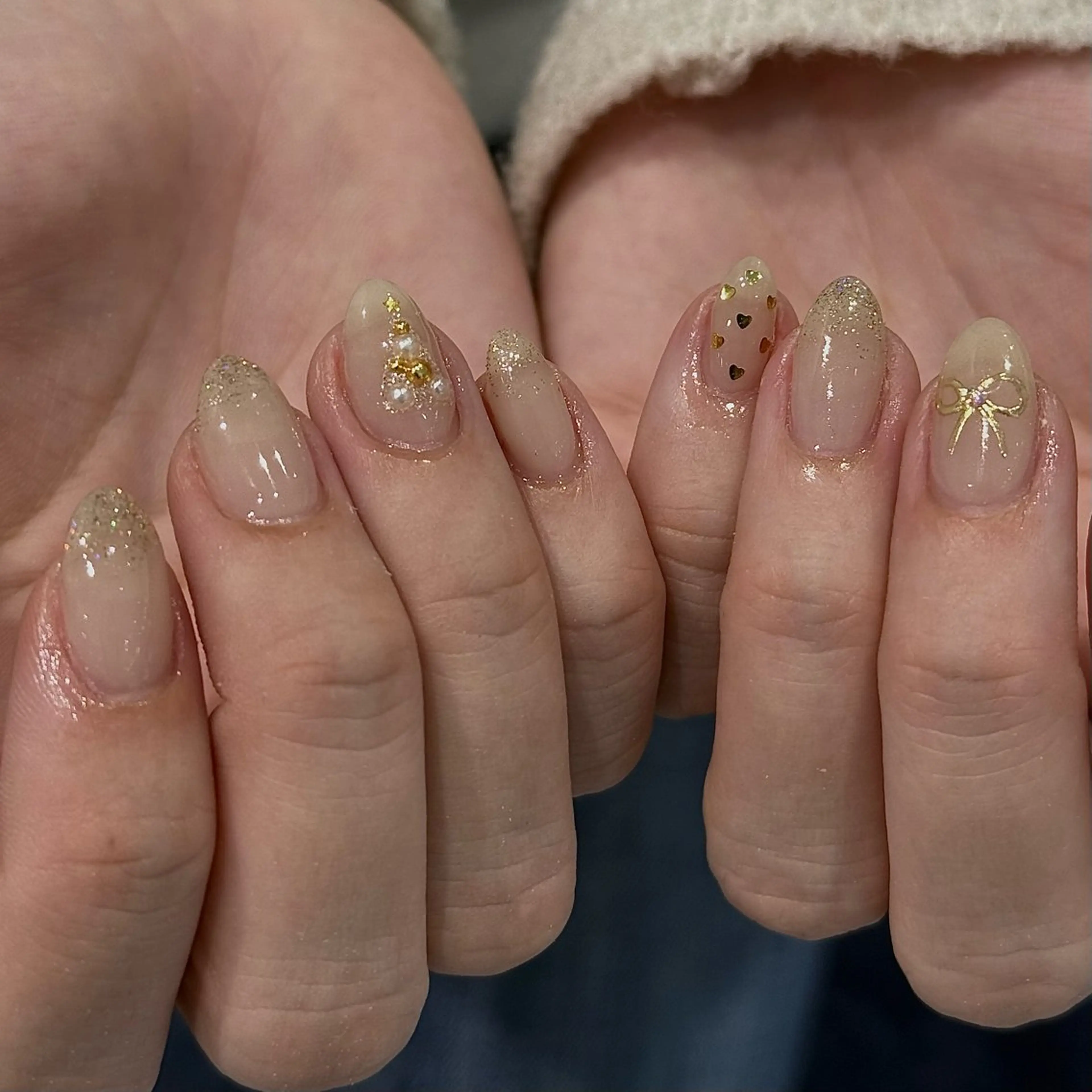 ネイル ラメ(グリッター) ワンカラーネイル 冬ネイル クリスマス ハンドネイル NORA nail UMEDA所属・nails by wakabaのネイルデザイン
