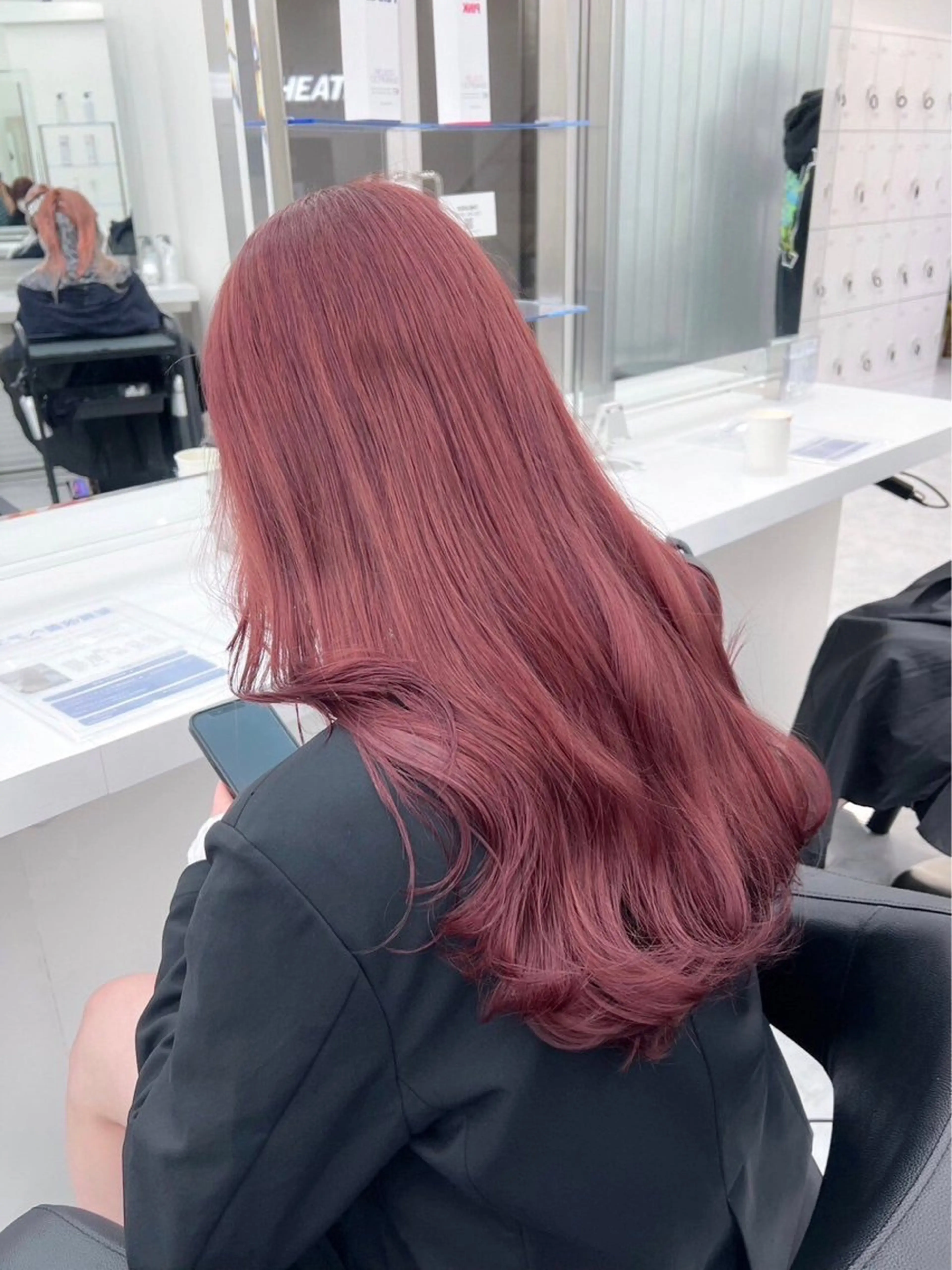 ロング 🩷暖色カラー🩷 BONのヘアスタイル