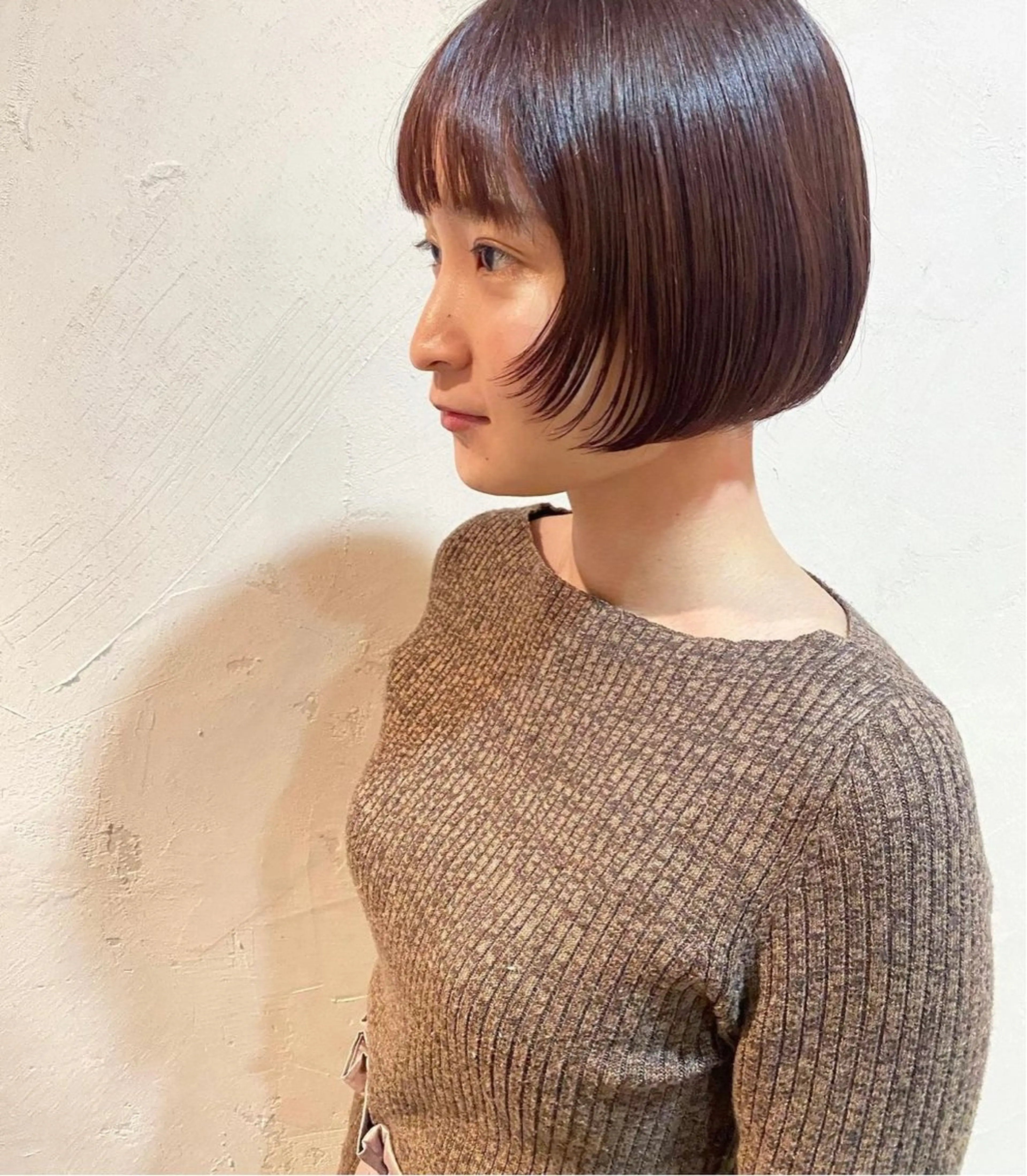 ミディアム 藤井 美歩/赤髪のヘアスタイル