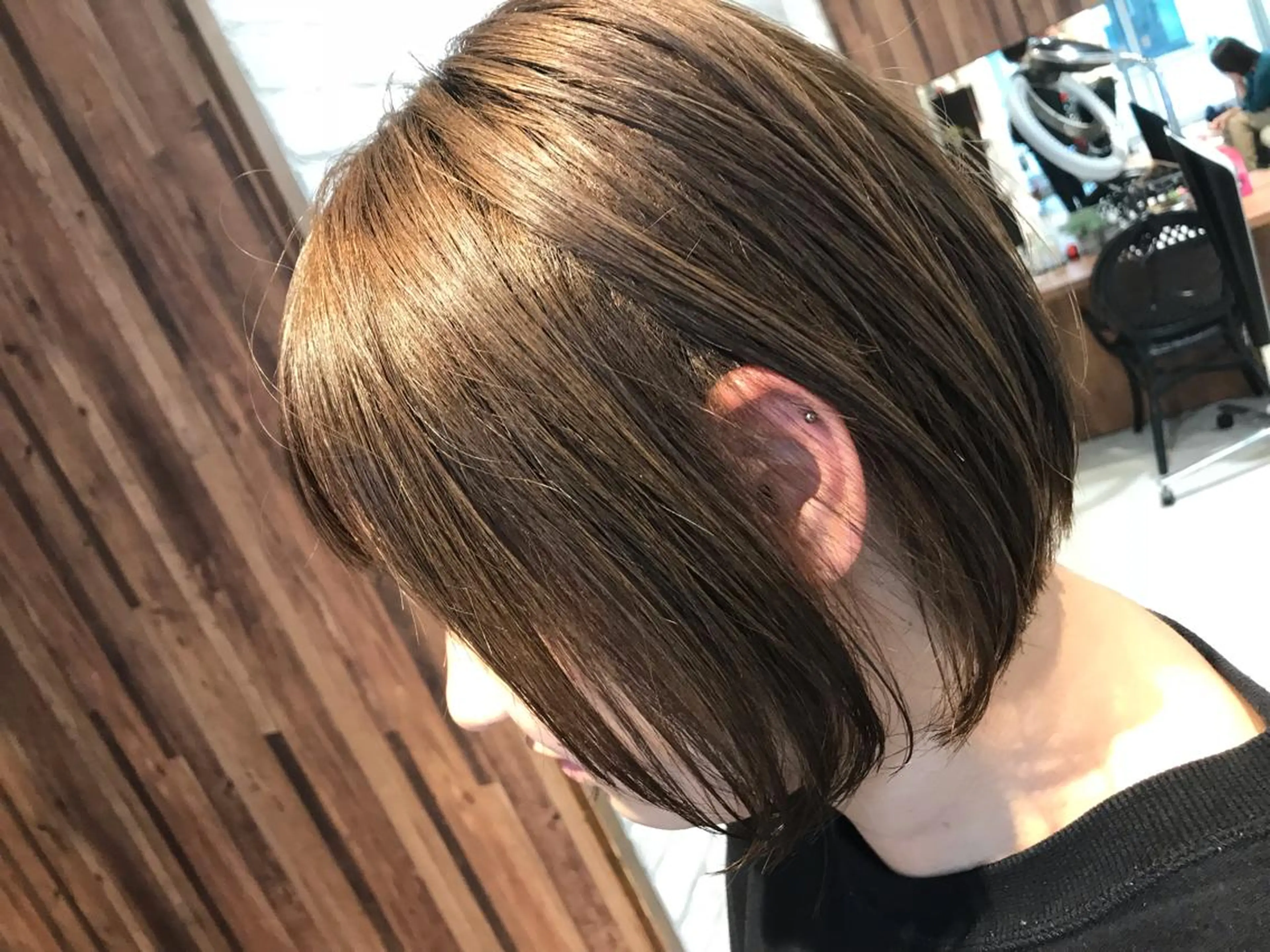 ショート カラー ハイライトカラー ボブ ハイライト カット ヘアカラー トリートメント 久保亮太 /大人ショートのヘアスタイル