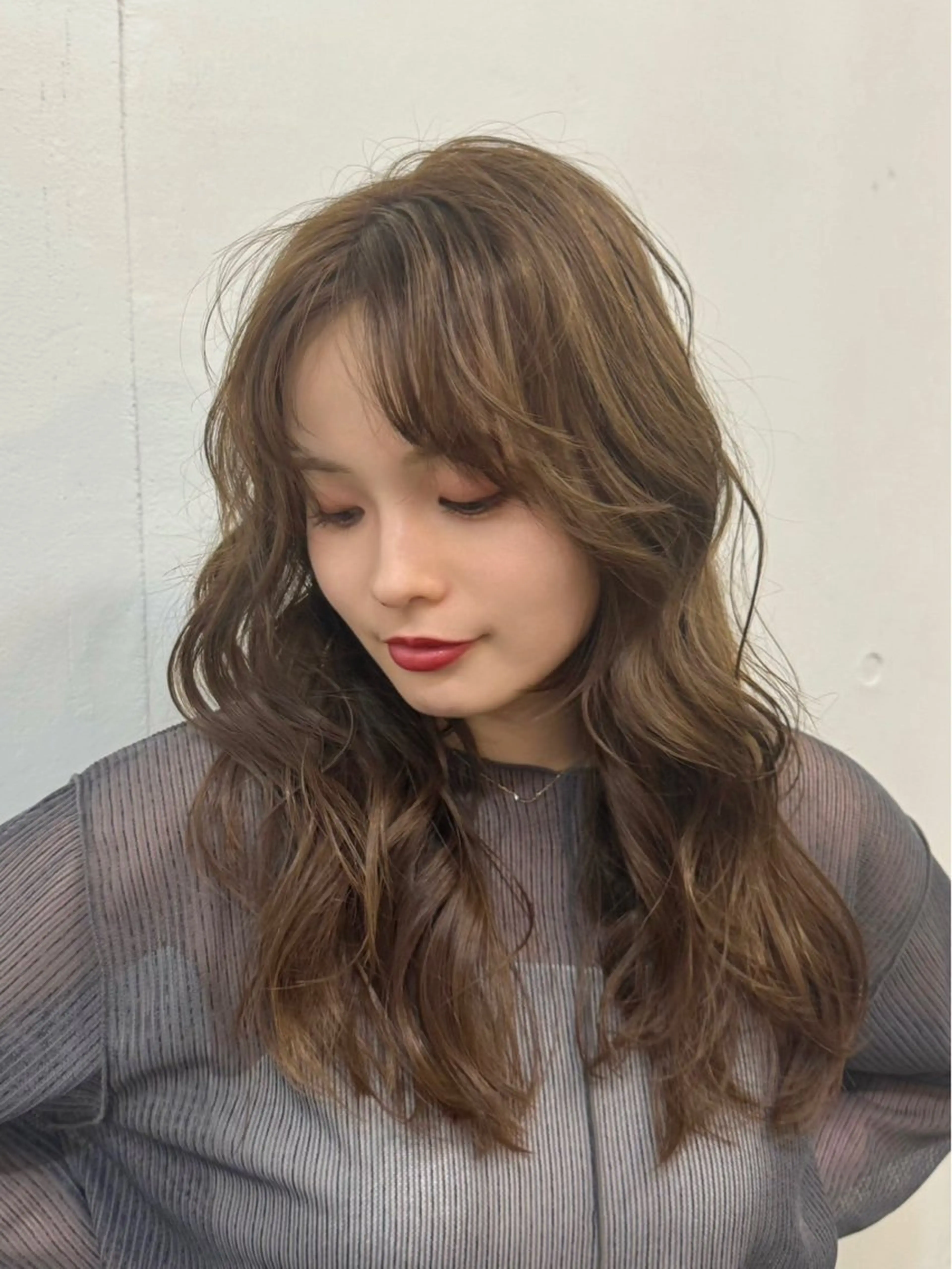 ロング カット ヘアカラー new open Farbeのヘアスタイル