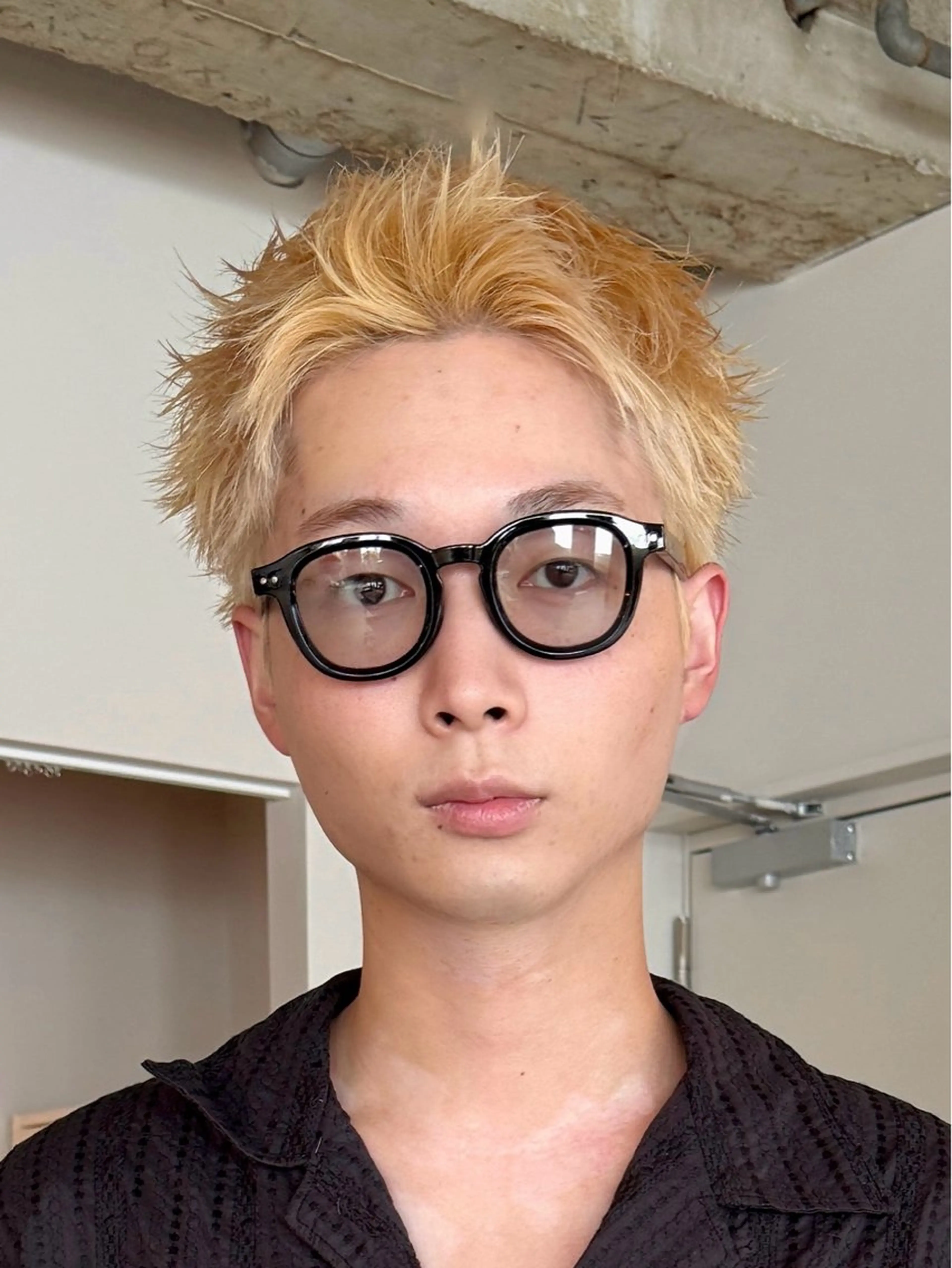 ショート ヘアカラー 森田 鴻之介のヘアスタイル
