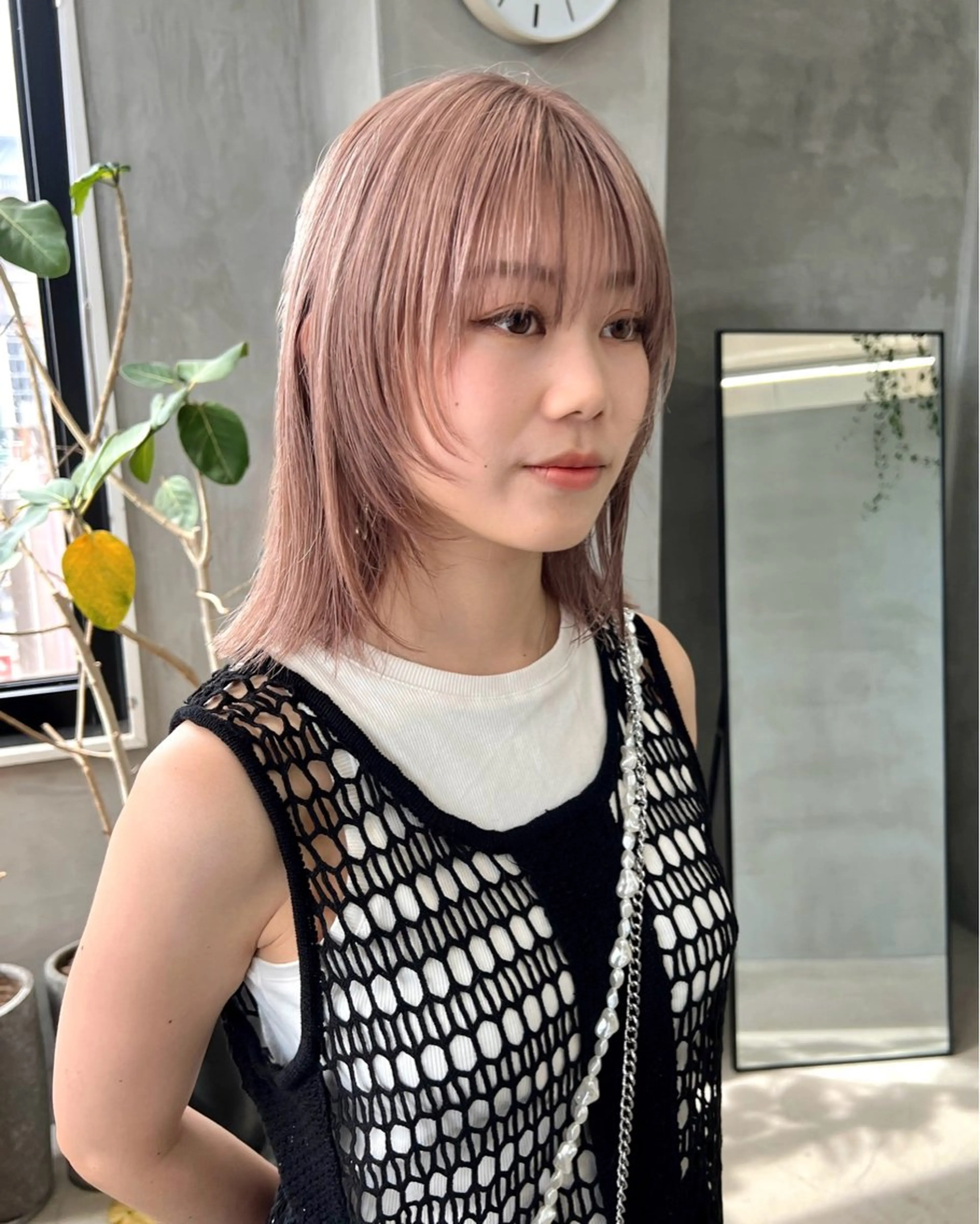 ショート カラー ベージュカラー ピンクカラー ピンクベージュ ウルフカット カット ヘアカラー トリートメント 似合わせスタイル Kaito🦕のヘアスタイル