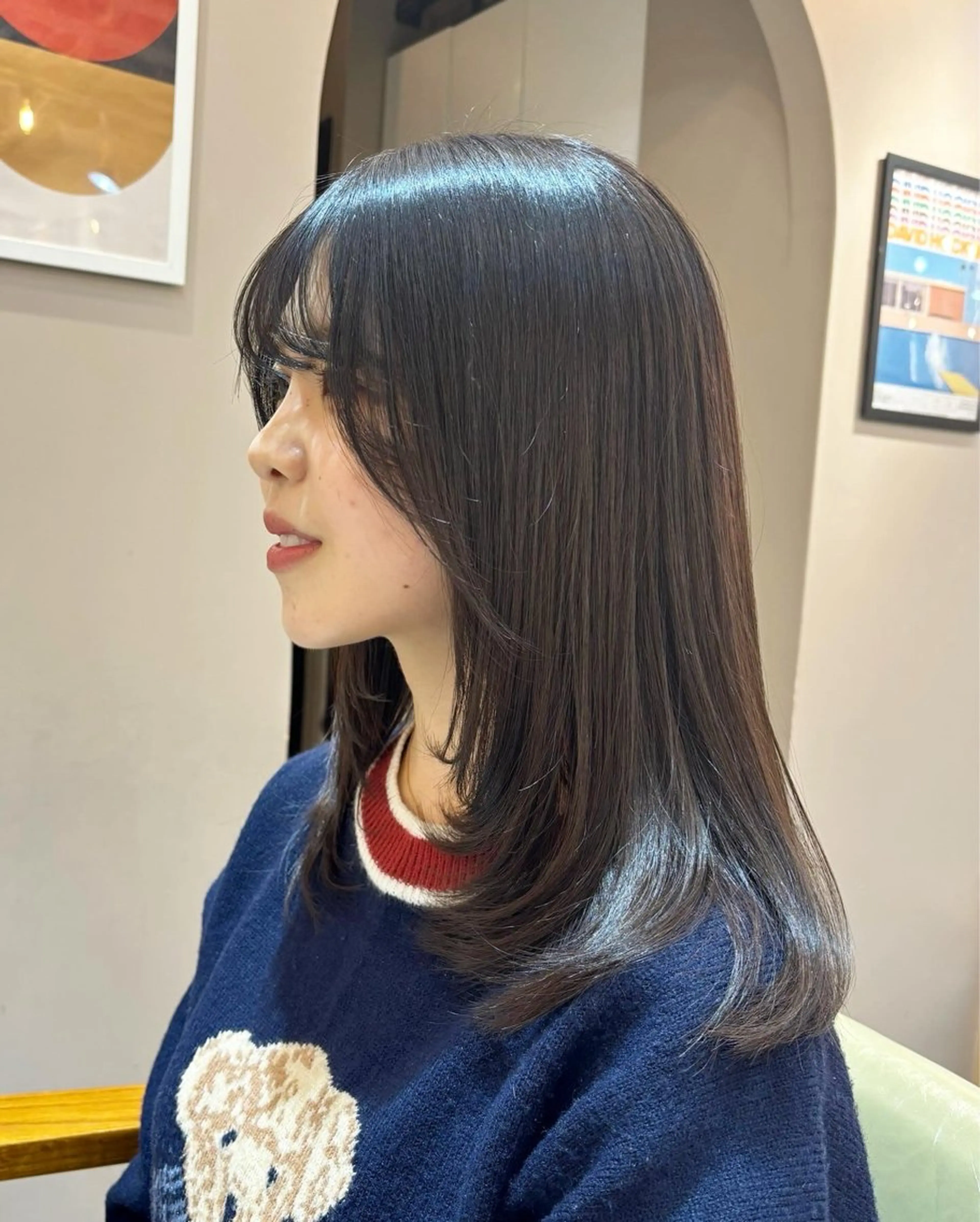 ミディアム 顔周りカット レイヤーカット lou  by  revo所属・カット無料❗️🫧 由姫🫧のヘアスタイル