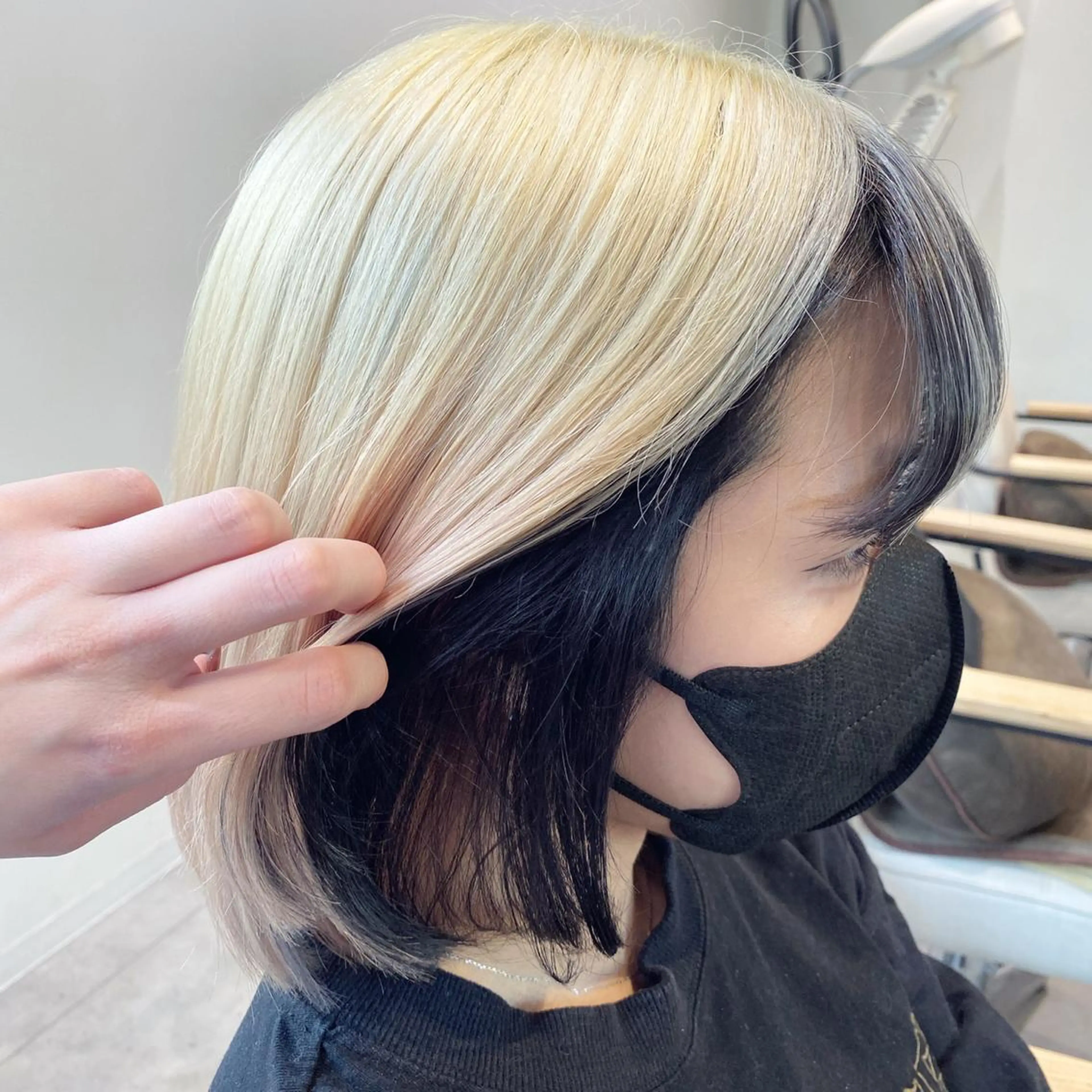 カラー ブリーチ ダブルカラー インナーカラー 南上 野々佳のヘアスタイル