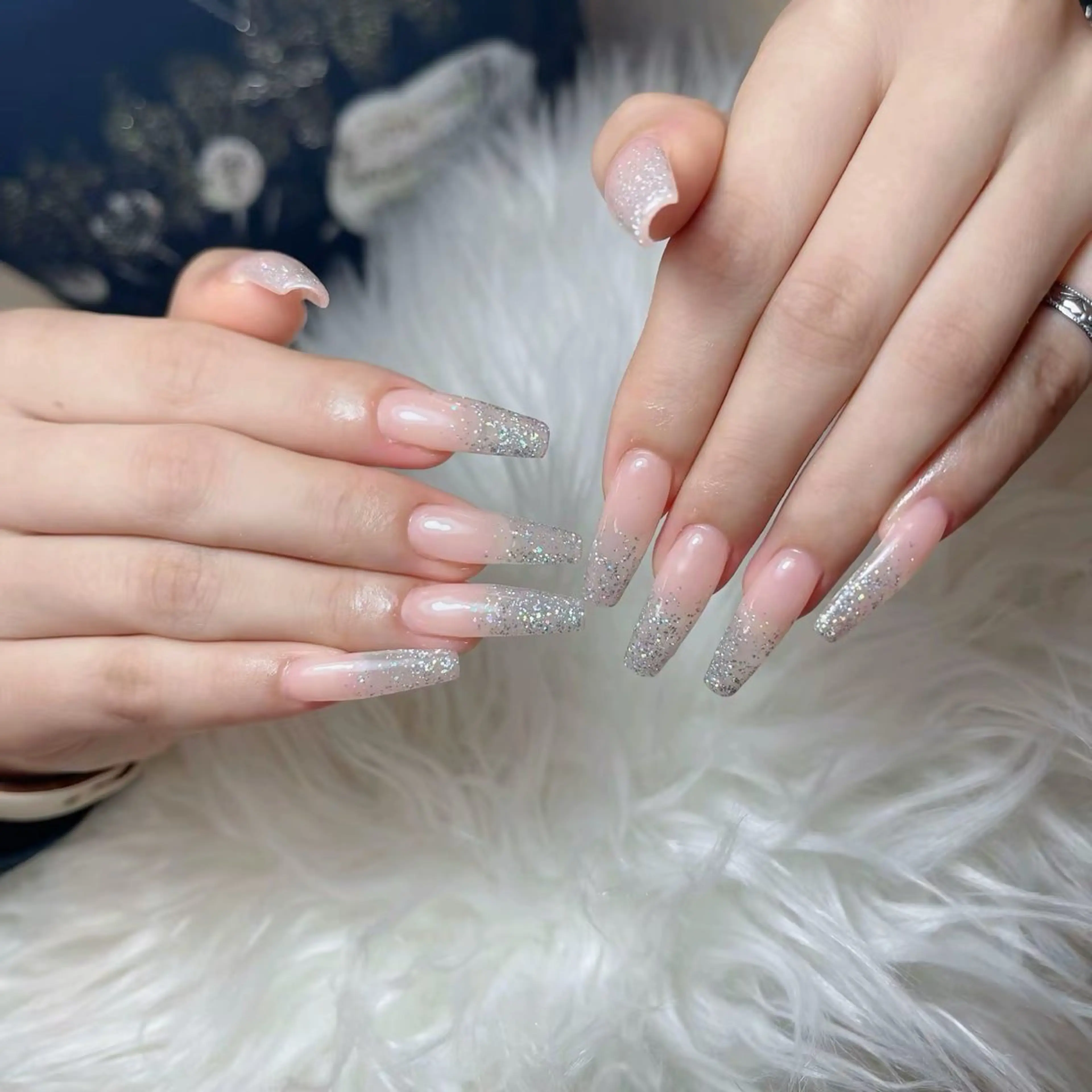 ネイル チークネイル フレンチネイル グラデーション キラキラネイル 韓国ネイル ハンドネイル HIKARI HANA NAIL所属・HIKARIHANA NAILのネイルデザイン