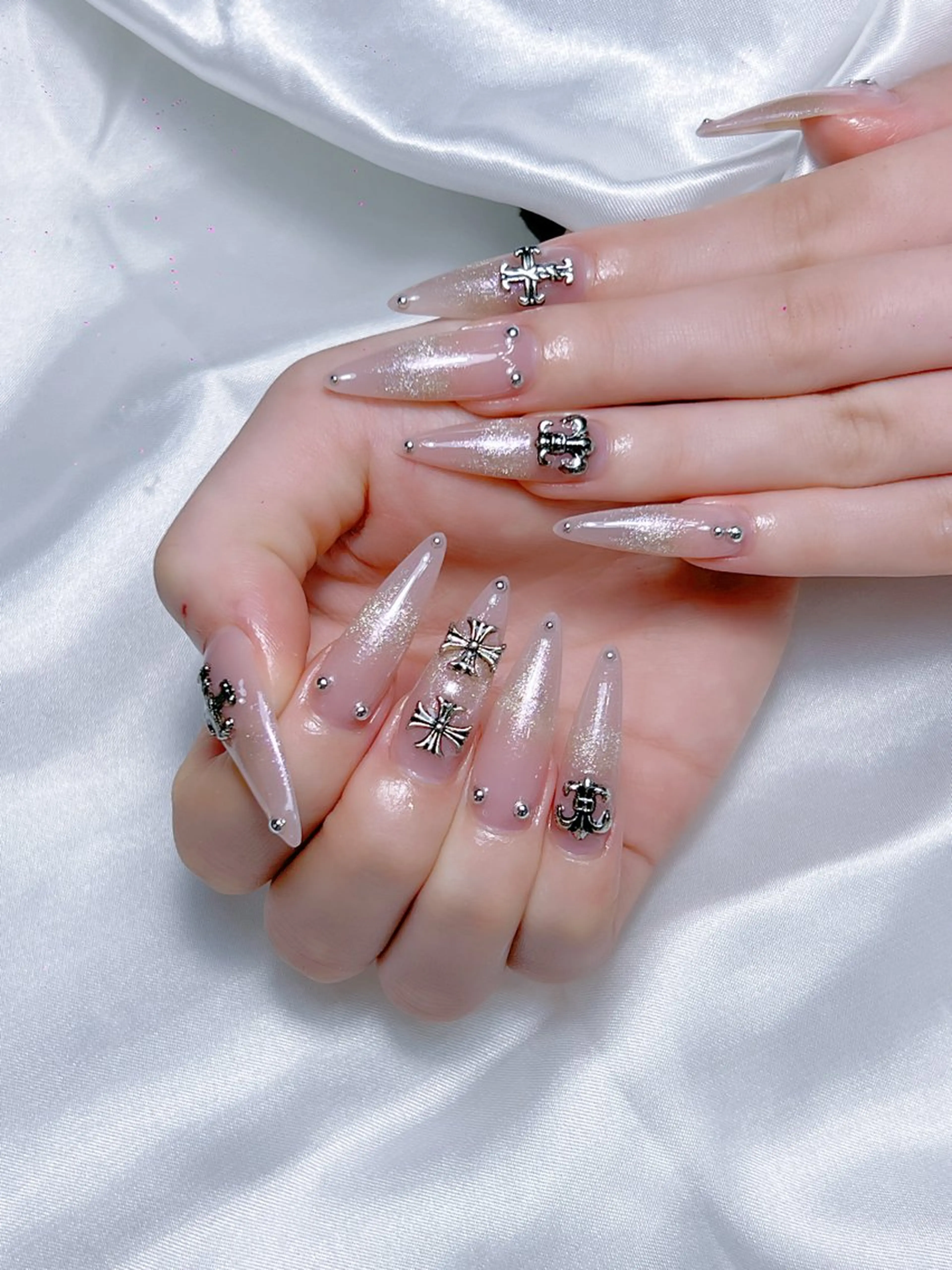 ネイル LEELA NAIL STUDIO所属・LEELA NAIL STUDIOのネイルデザイン
