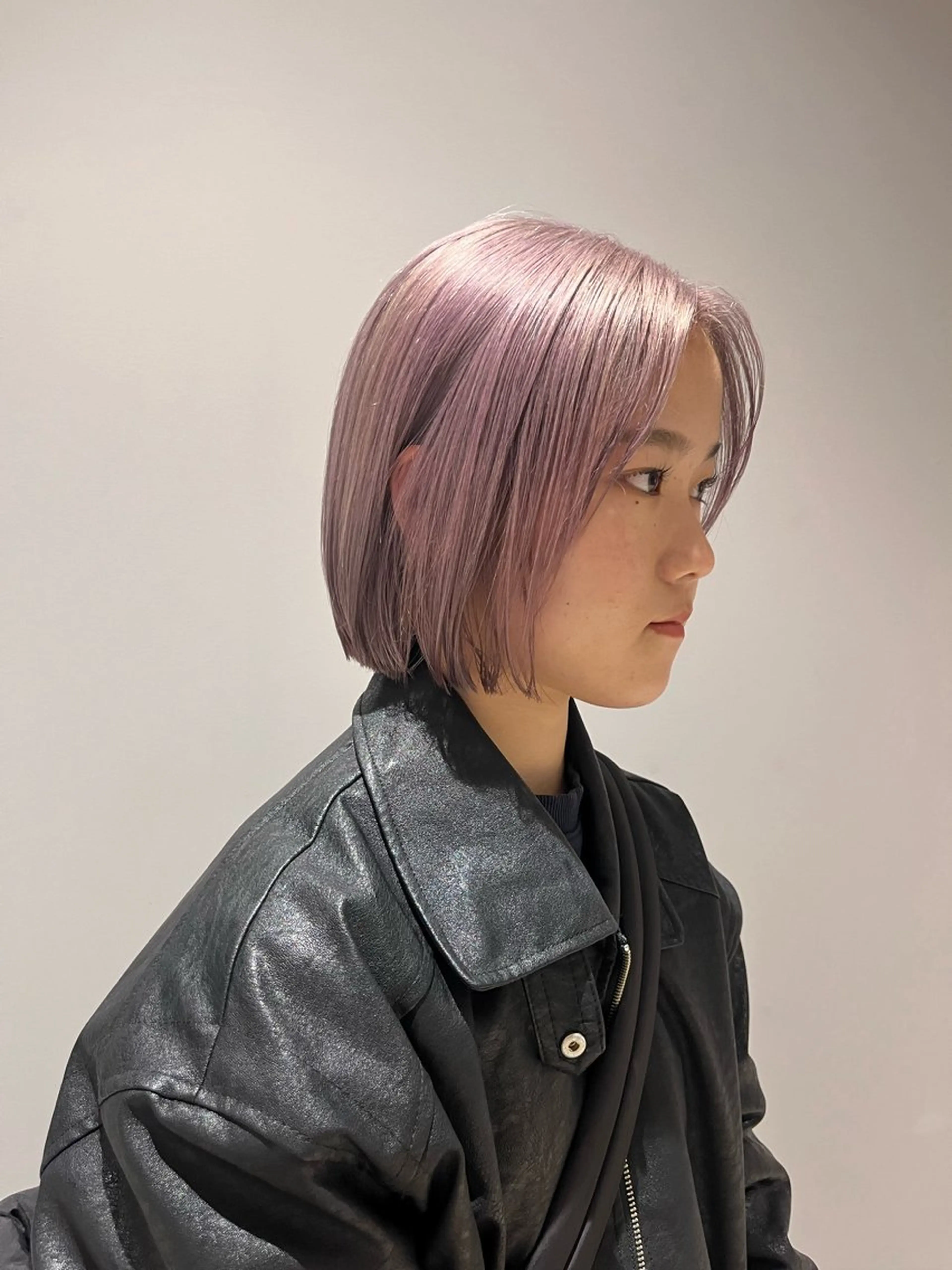 ミディアム カラー ラベンダーカラー シルバー ボブ dogstar小林諒 レイヤー/ブリーチのヘアスタイル