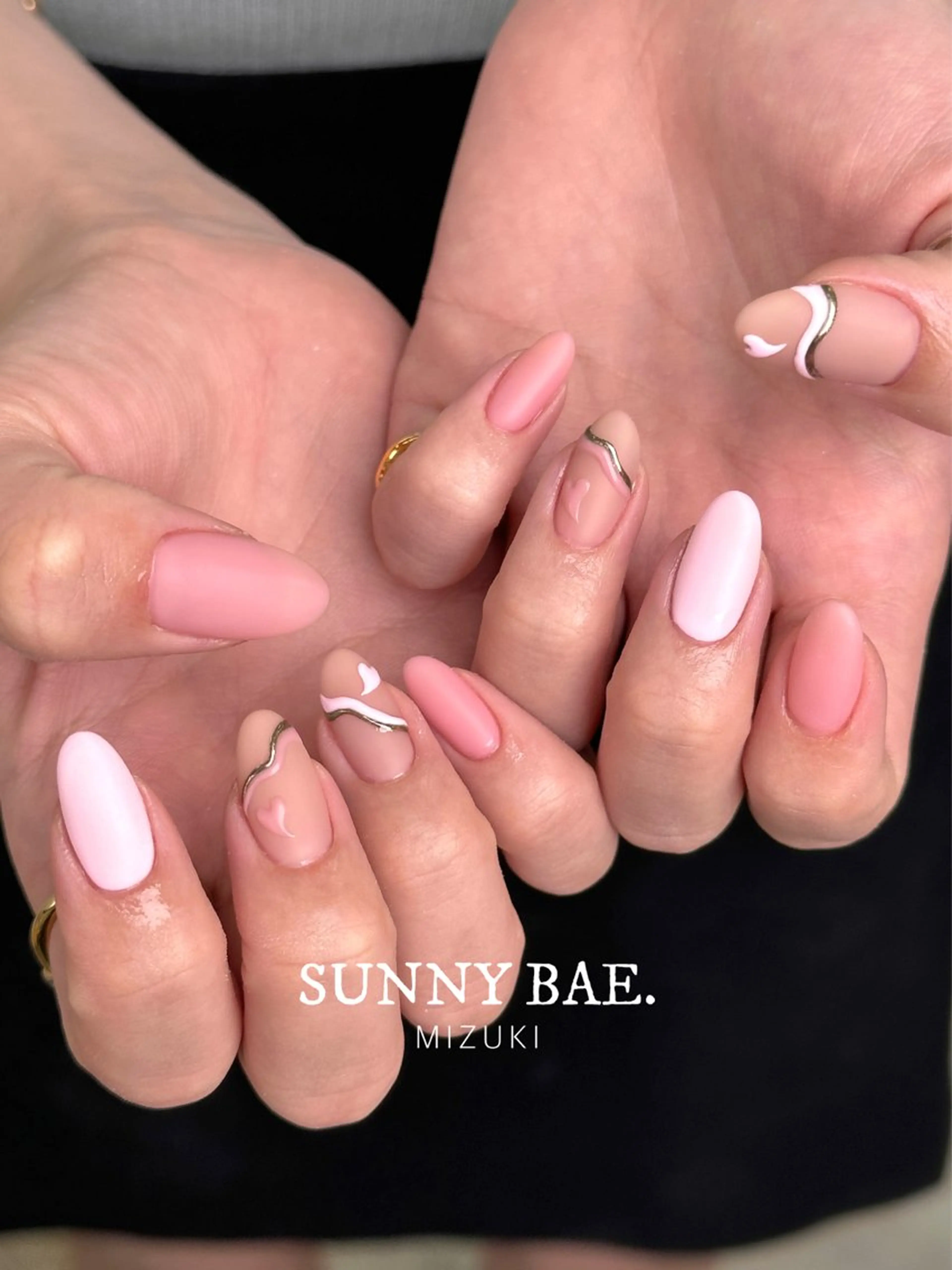 ネイル ハート マットネイル ミラーネイル ピンク 冬ネイル ハンドネイル SUNNY BAE. 🌼MIZUKIのネイルデザイン