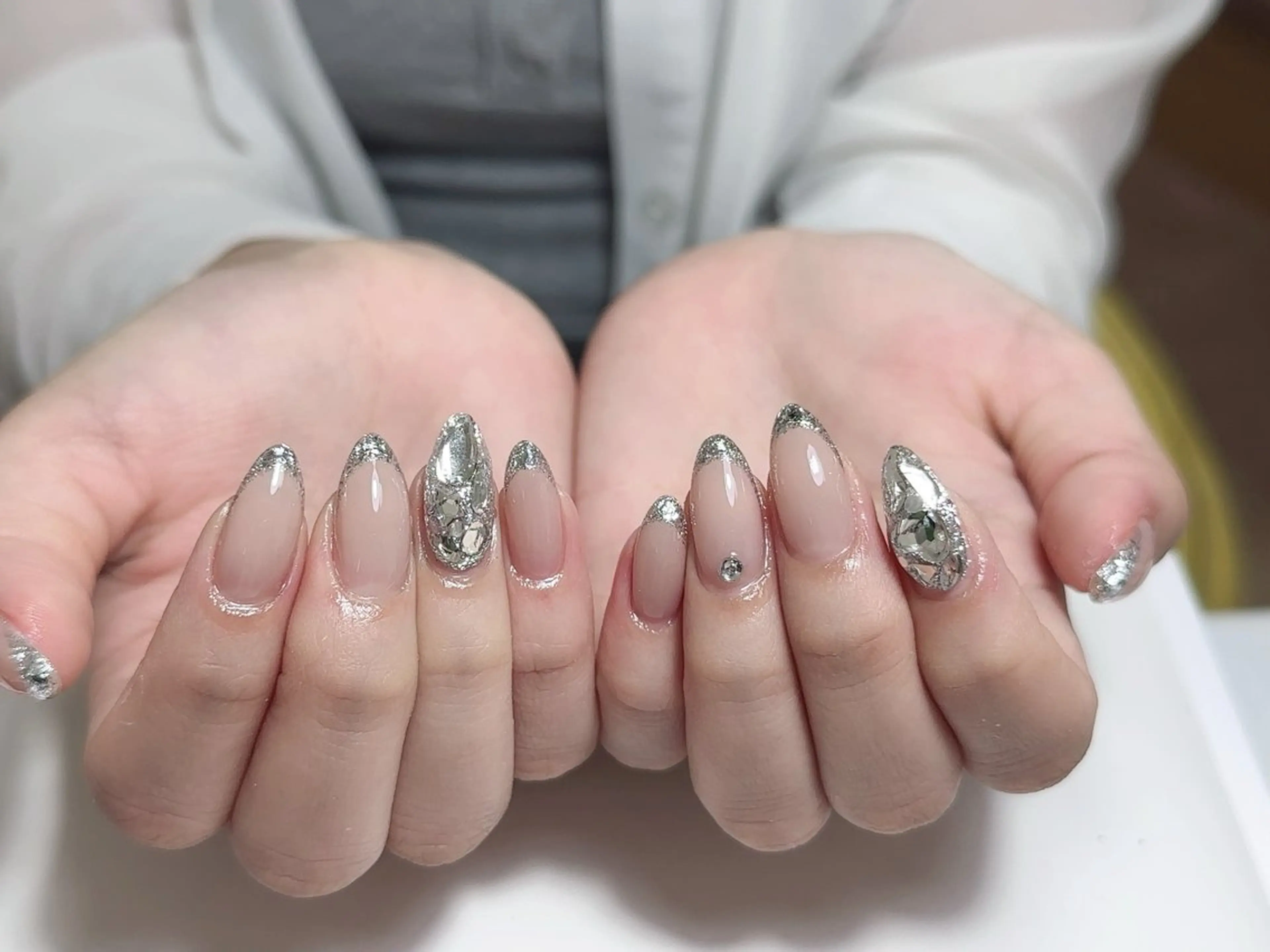 ネイル ハンドネイル NAIL CIRCLESのネイルデザイン