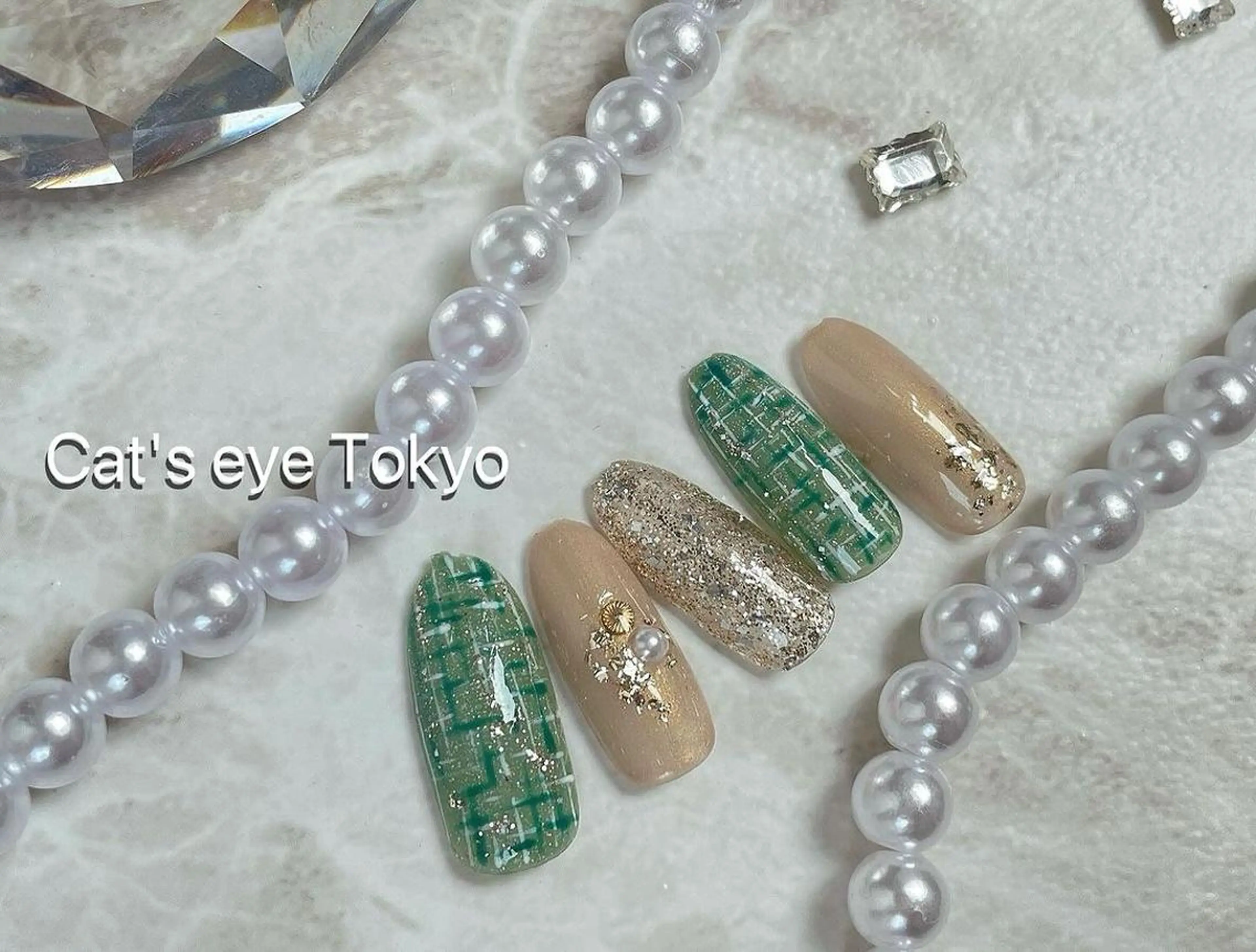 ネイル アートネイル べっ甲ネイル ジェルネイル マグネットネイル ミラーネイル Cat's eye TOKYO 新宿店のネイルデザイン