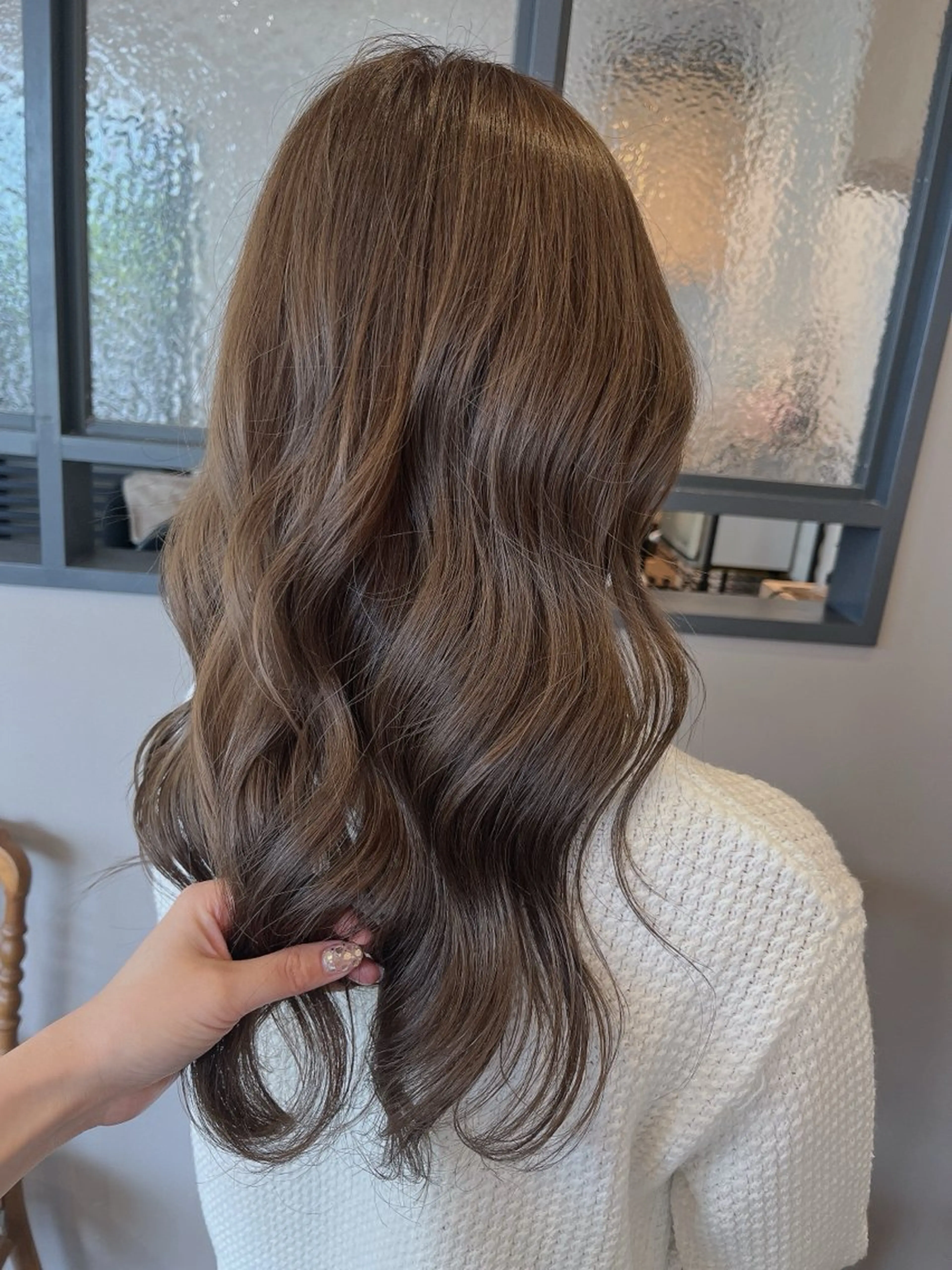 ロング ヘアカラー トリートメント 緒方 つばさのヘアスタイル