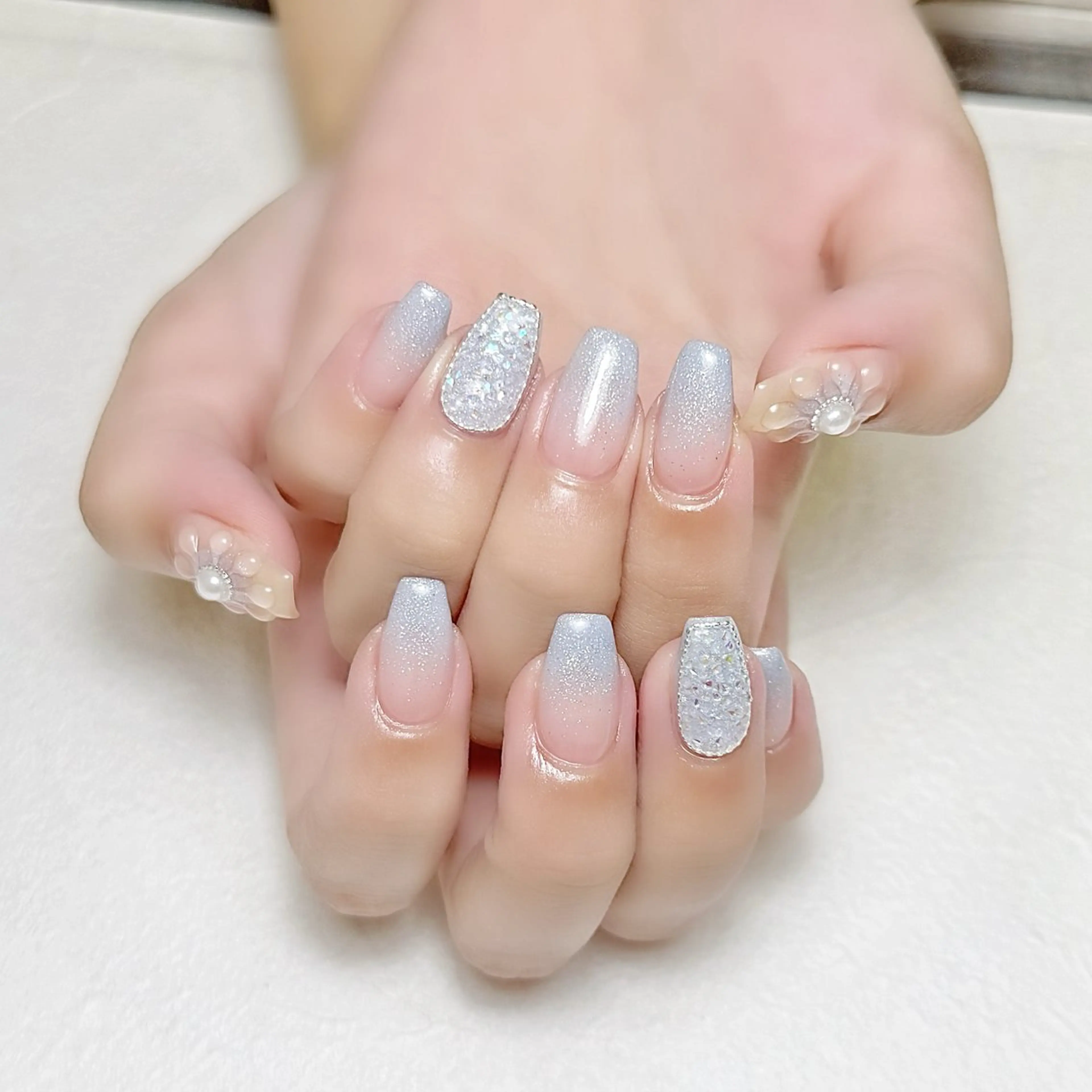 ネイル フラワーネイル グラデーション ラメ(グリッター) ぷっくりネイル 夏ネイル rouse nail RISATOのネイルデザイン