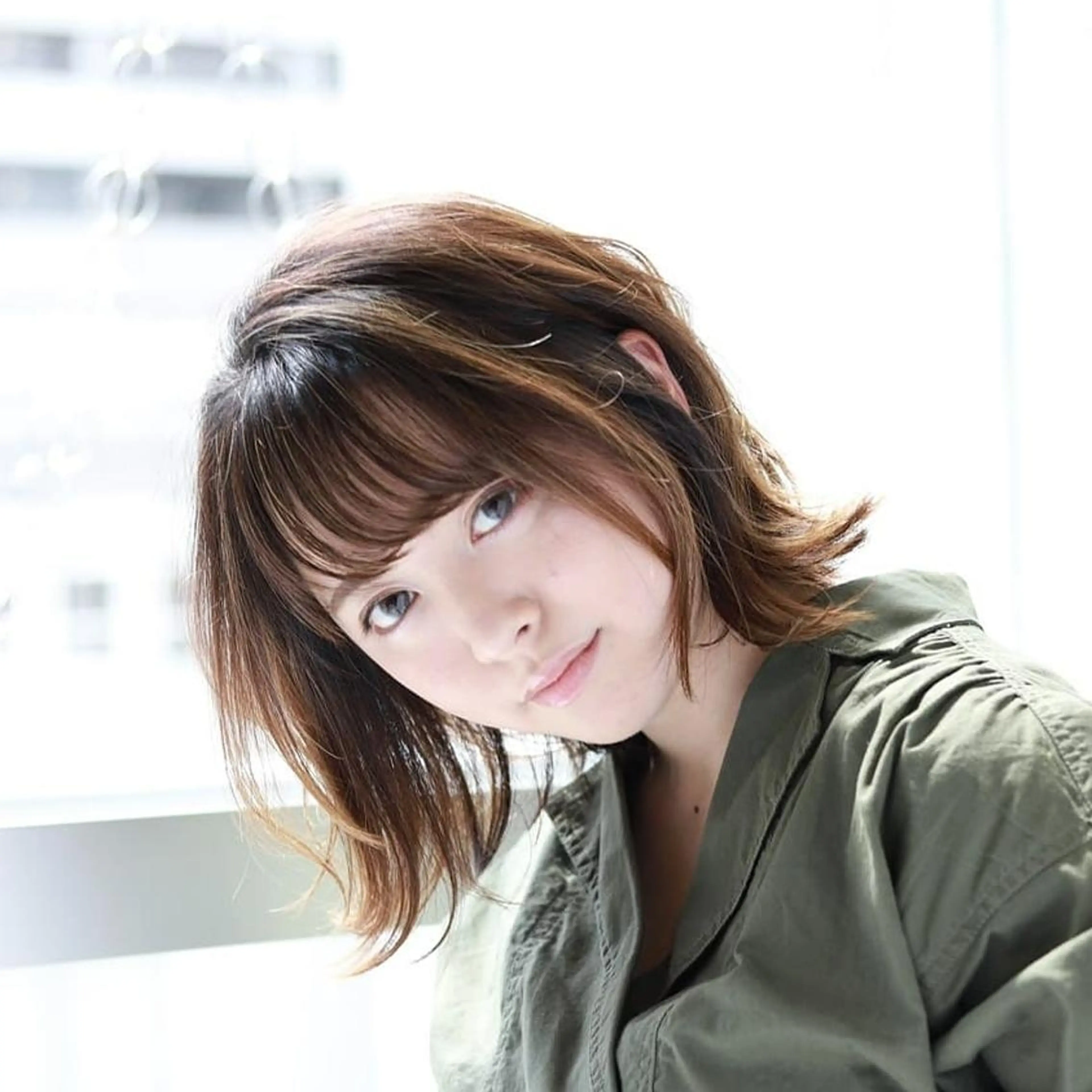 ミディアム カット ヘアカラー トリートメント 🩵美艶髪×透明感 カラー×質感再生💚のヘアスタイル