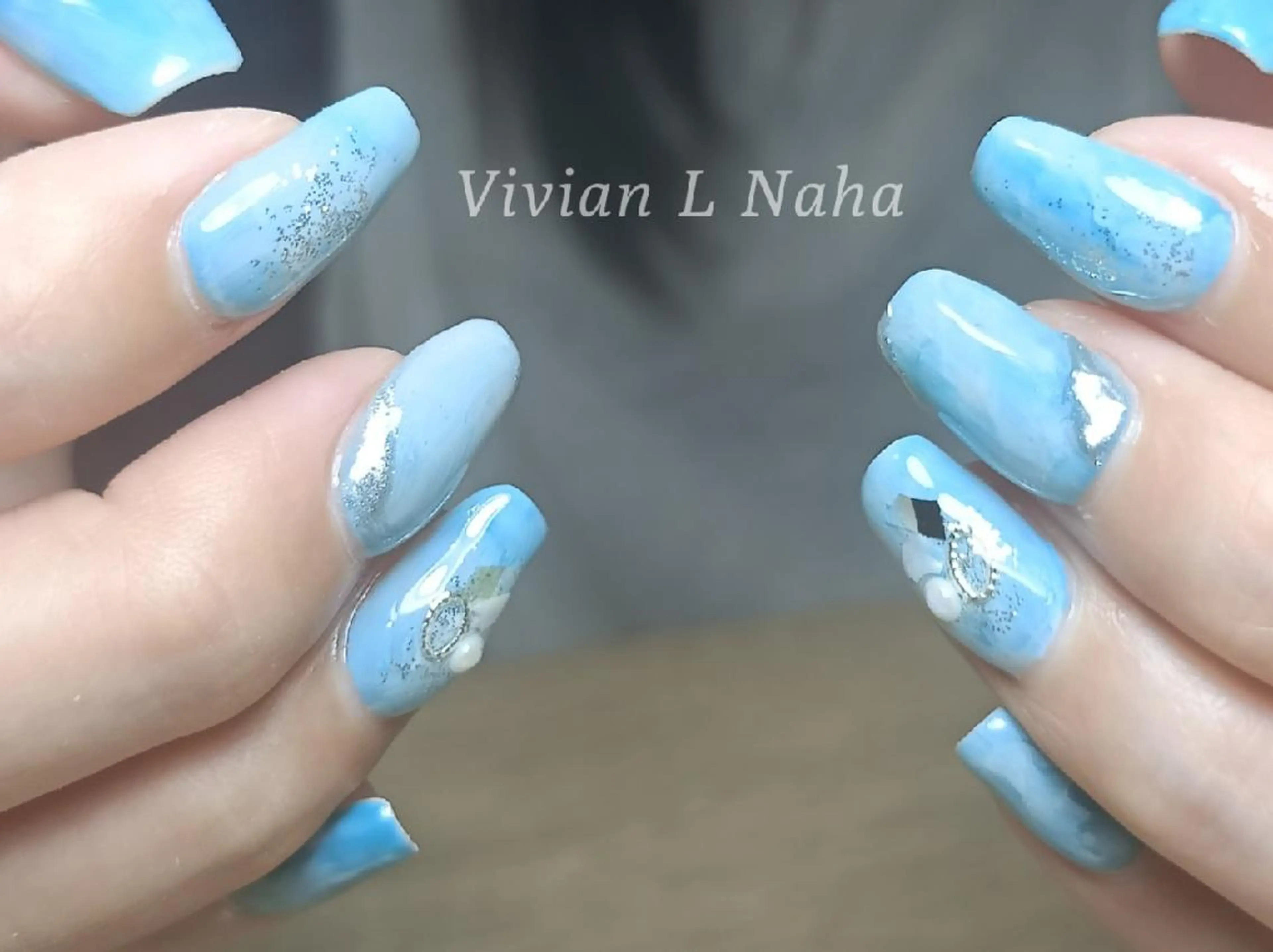 ネイル ハンドネイル Vivian L NahaCecileのネイルデザイン