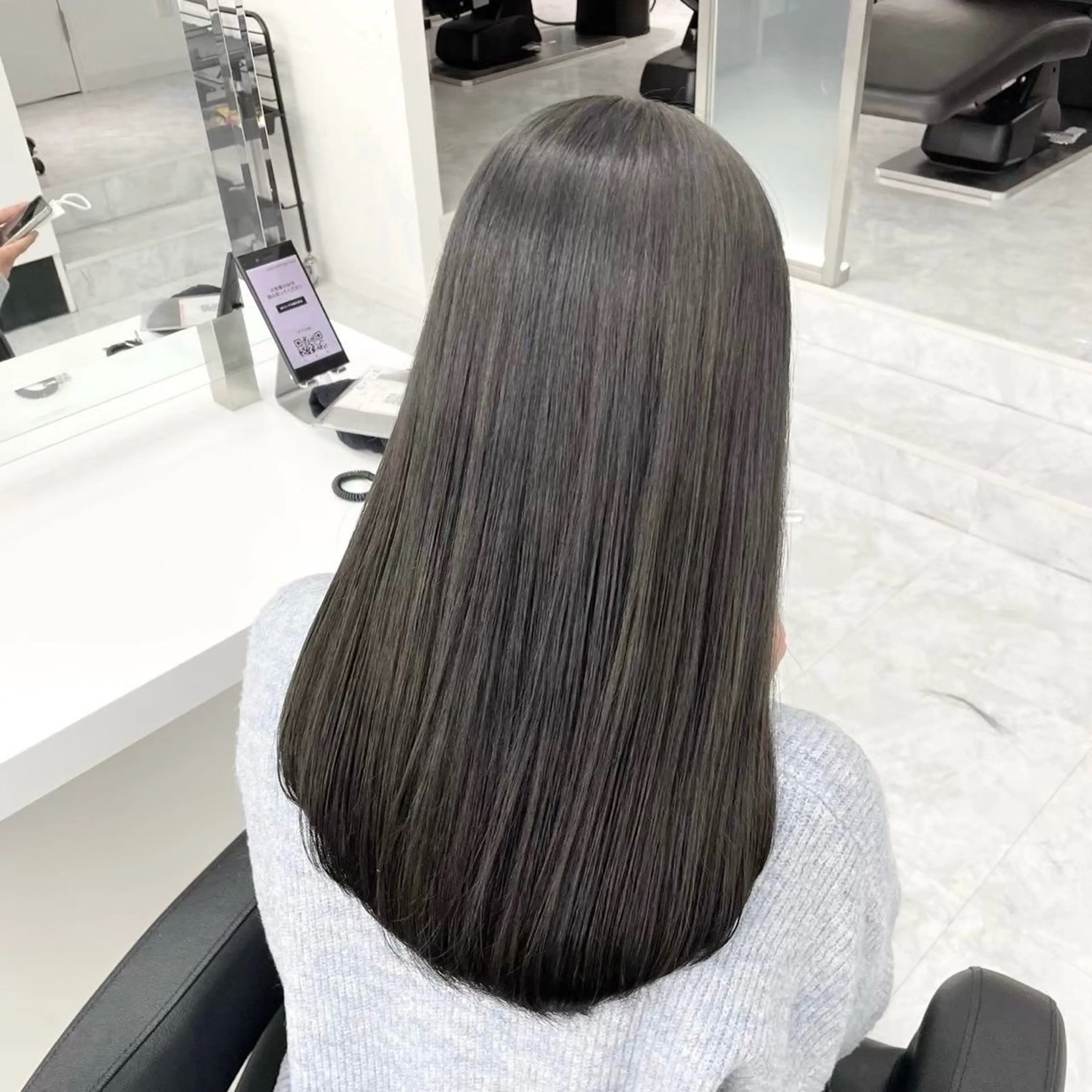 ロング カラー ヘアカラー トリートメント 海外風ブリーチなし 🫒Rion🫒🩶のヘアスタイル