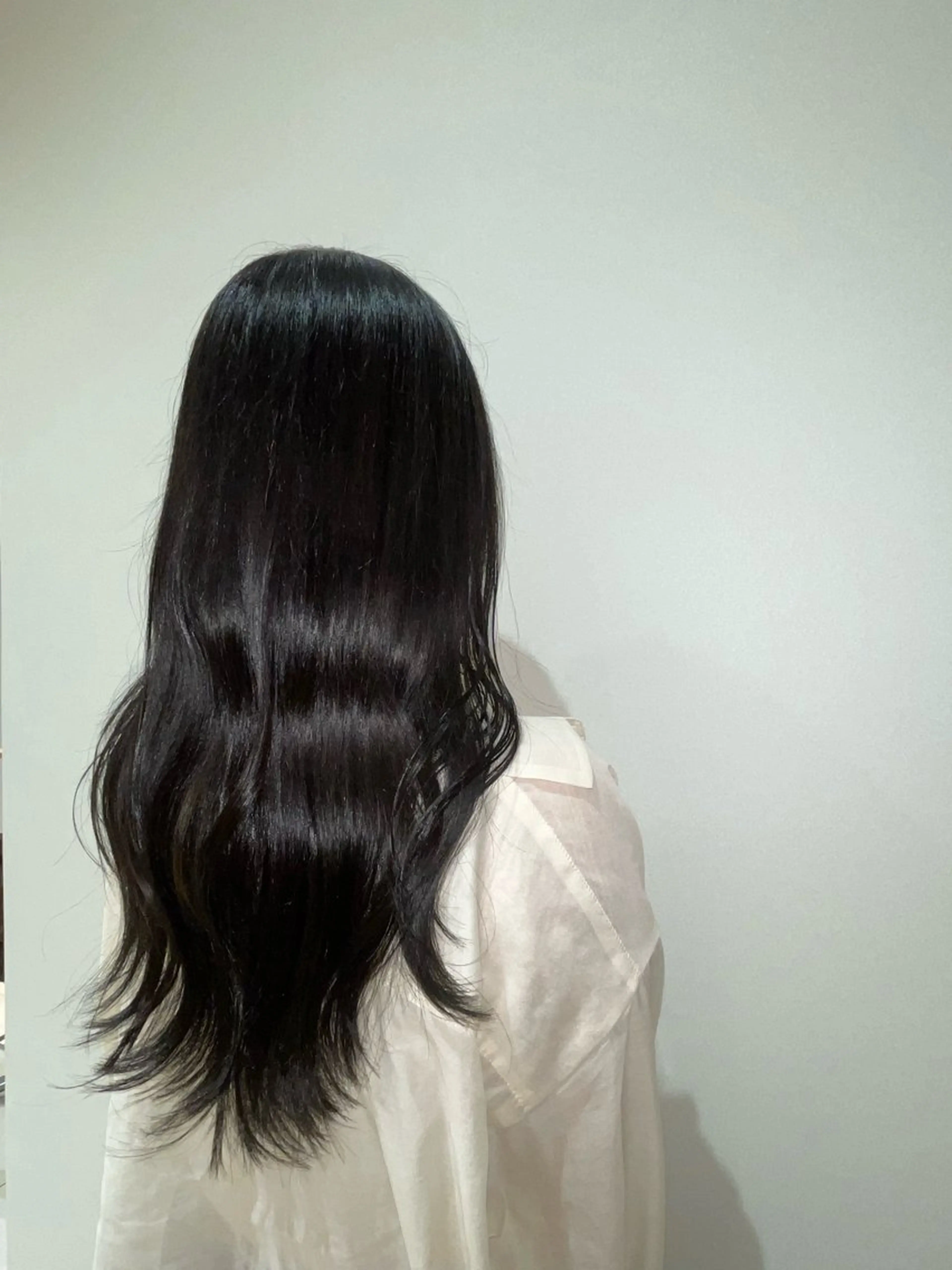 ロング カラー 黒髪 ブルーカラー ブルーブラック OASIS AVEDA 立川所属・ボブ/ショート/ ゆづきのヘアスタイル