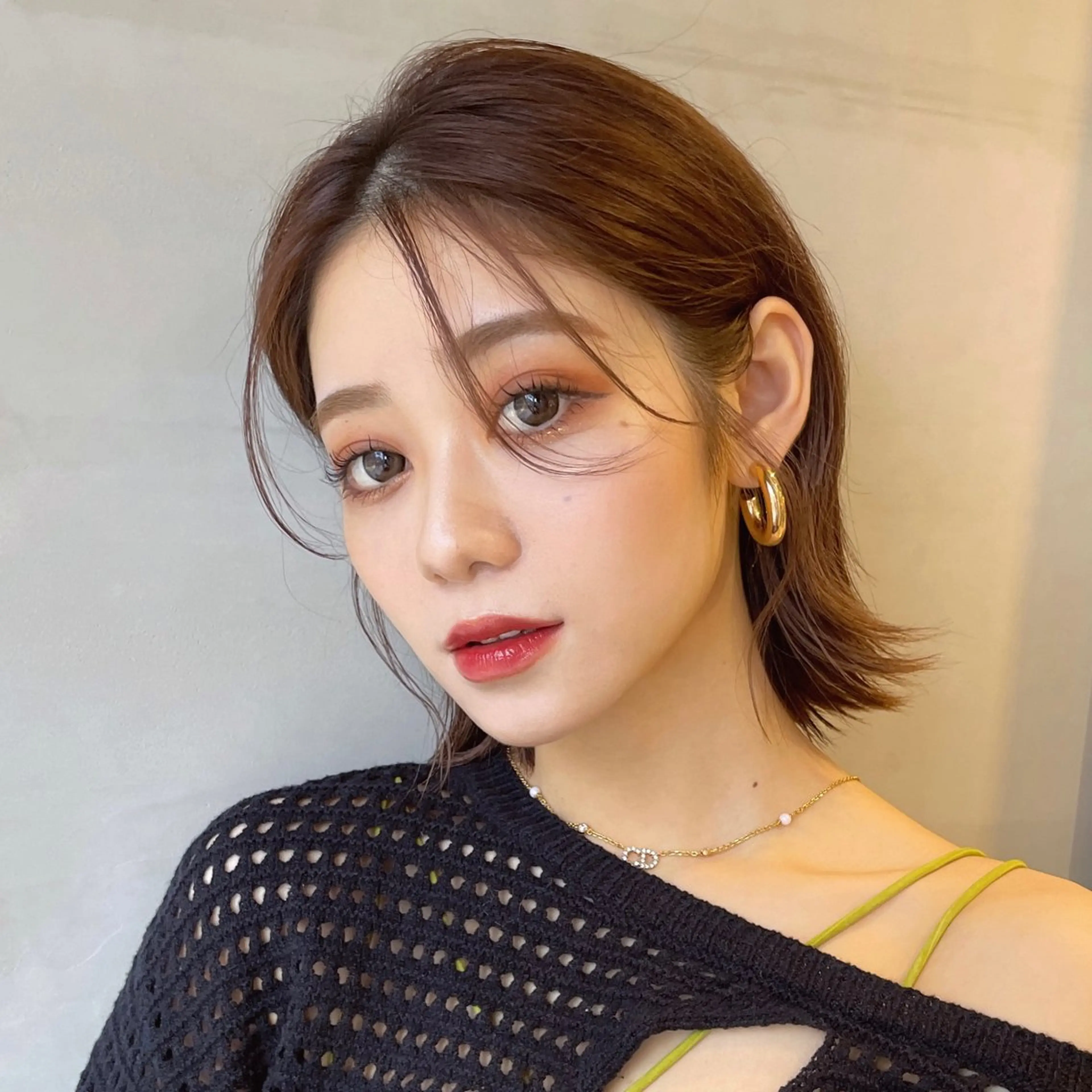 ミディアム カラー カット ヘアカラー トリートメント 💛ブリーチ&カット LEON🩶のヘアスタイル