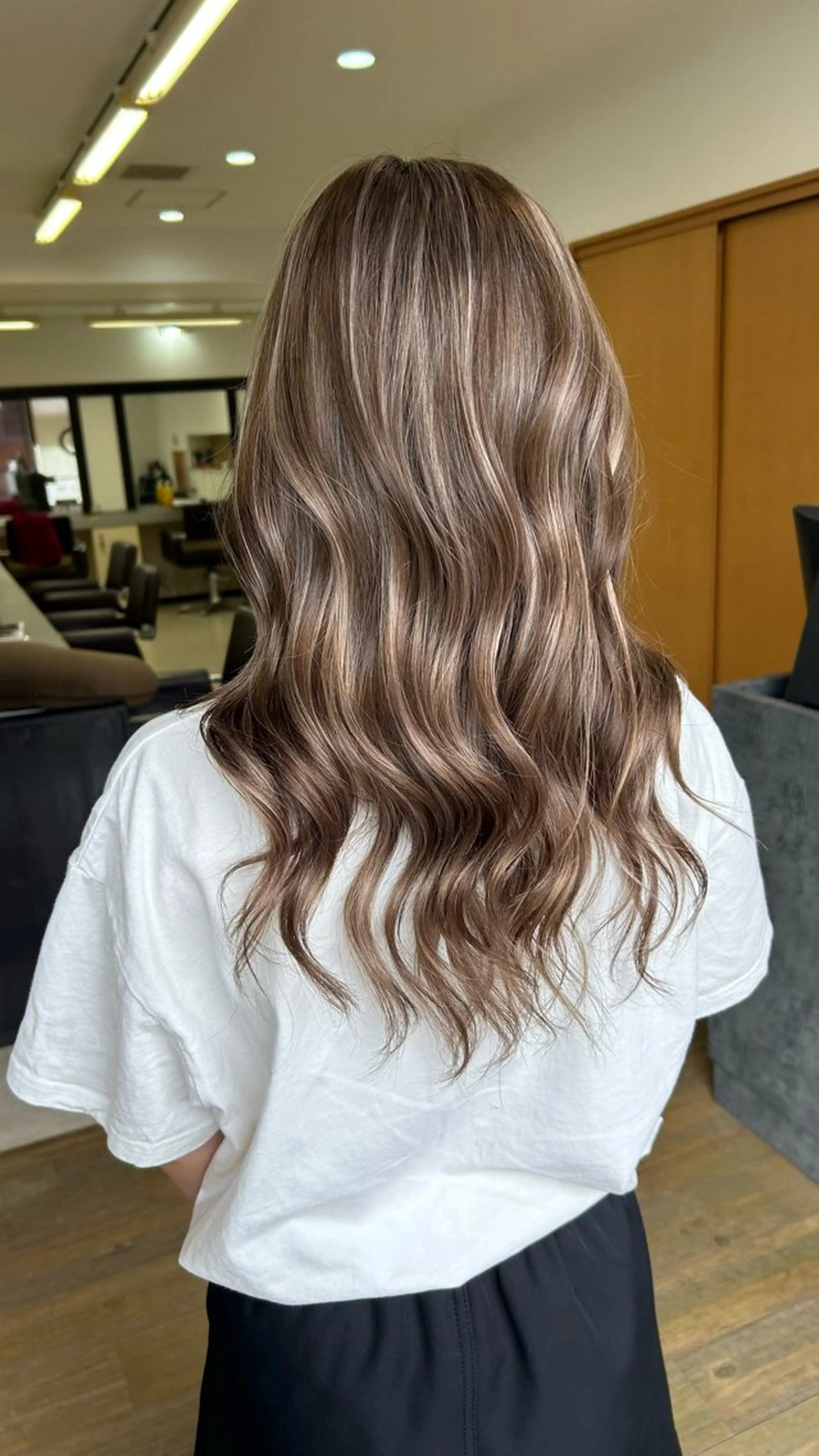 ミディアム カラー カット ヘアカラー トリートメント peg.hair所属・ブリーチカラー🫧 森　凪沙のヘアスタイル