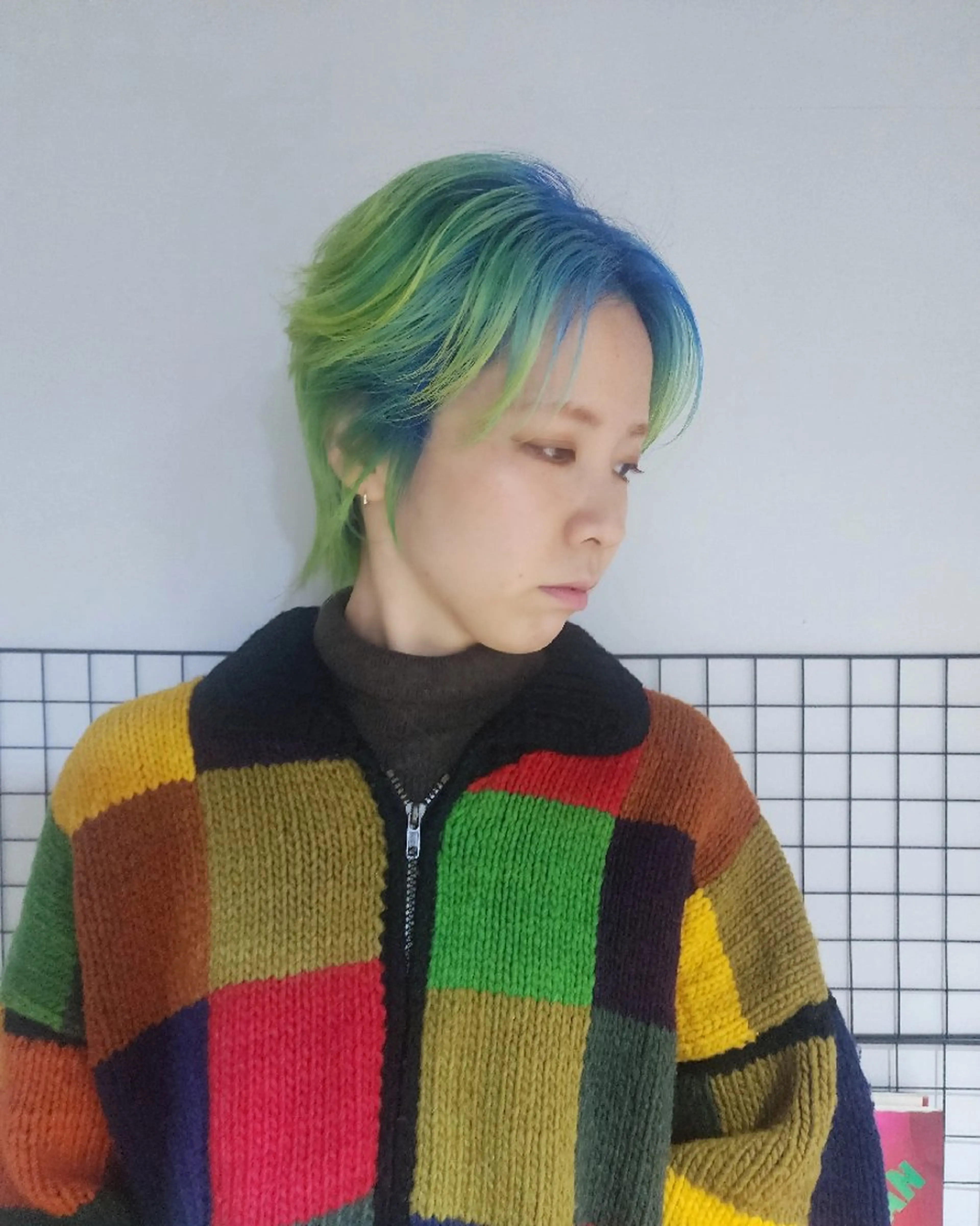 ショート カラー ブルーカラー Backbocker所属・ハイトーン/ブリーチ /デザインカラーのヘアスタイル