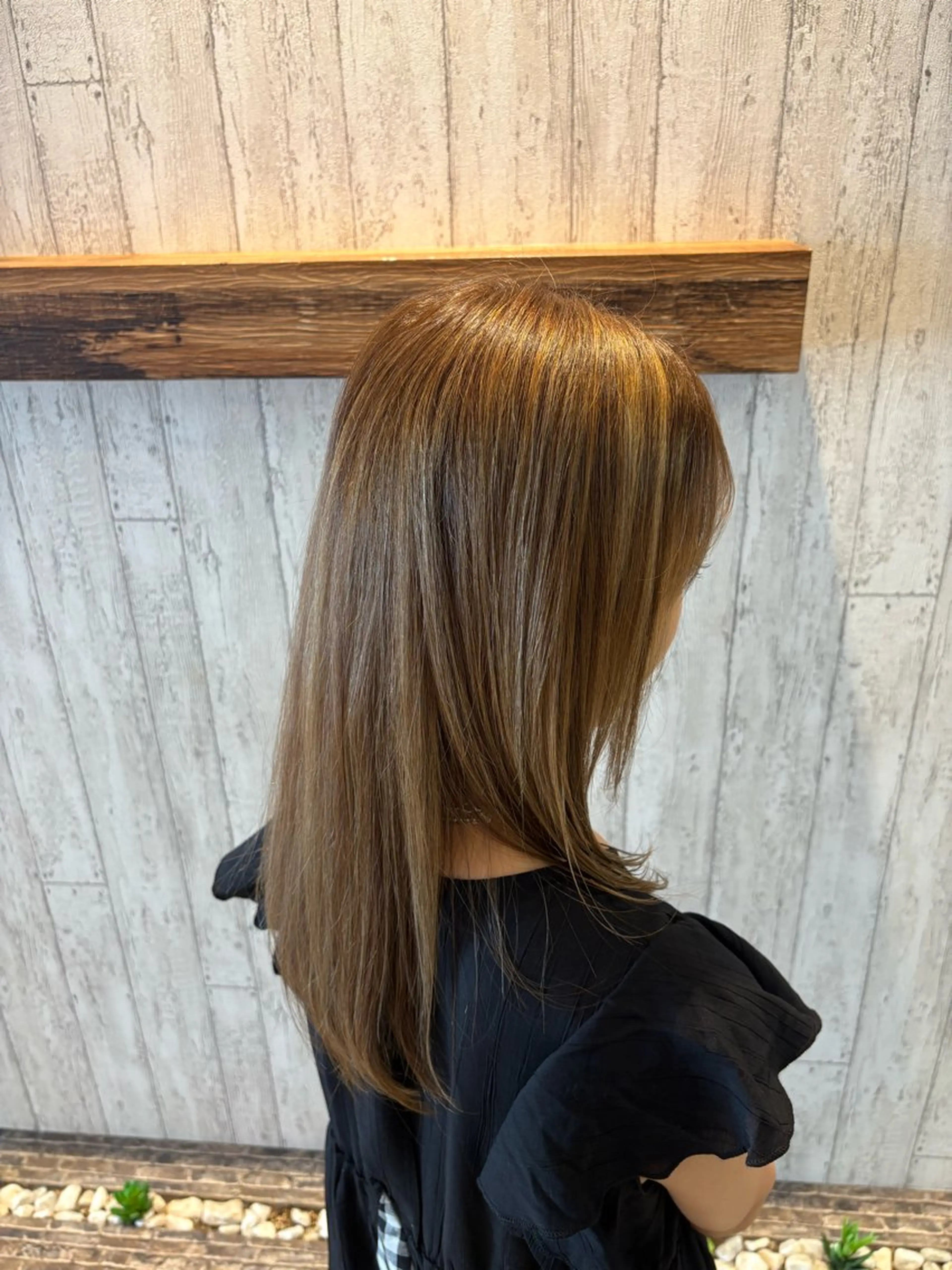 カラー ハイライトカラー SHIKI .のヘアスタイル
